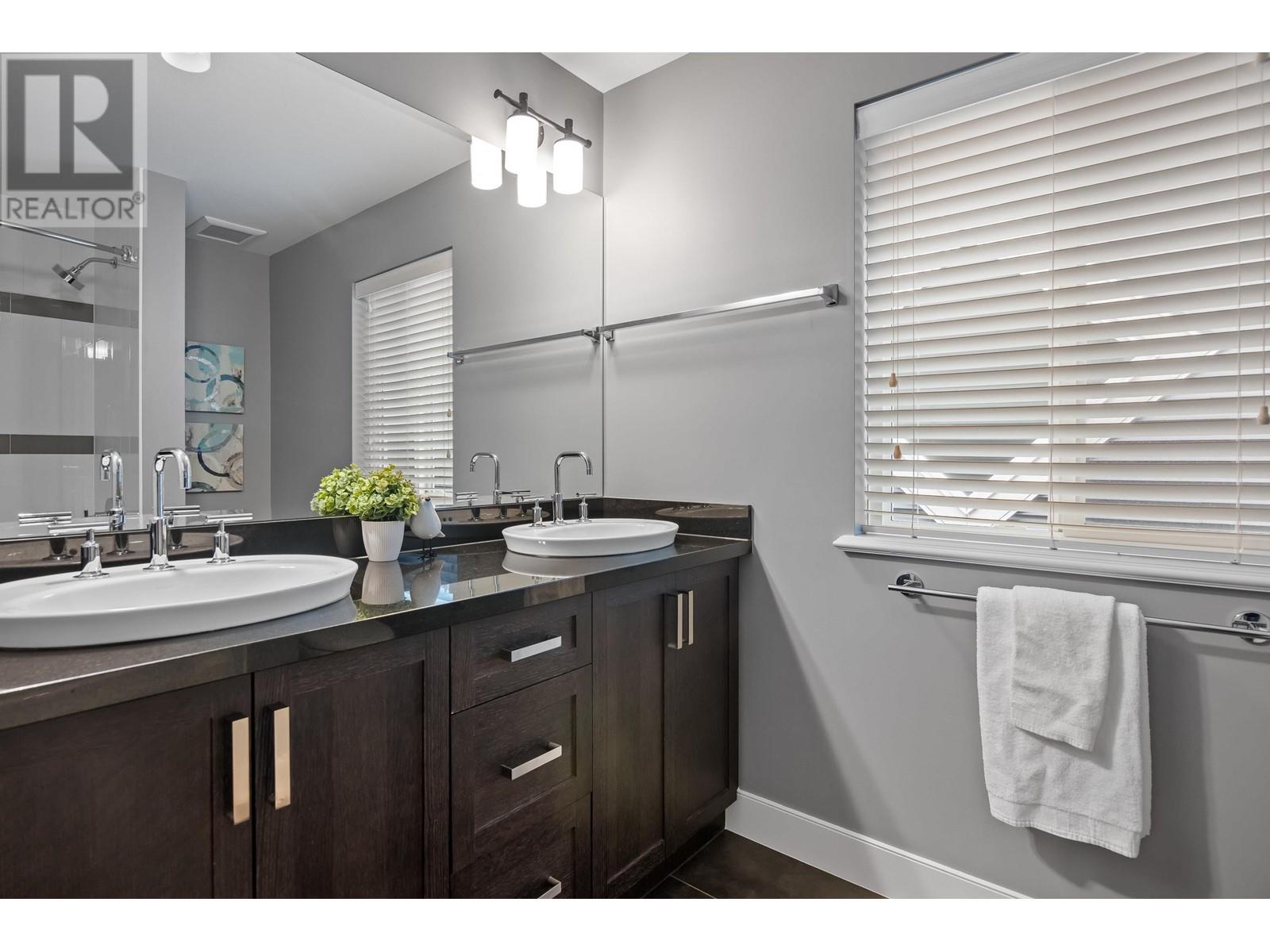 1511 Dayton Street, Coquitlam, British Columbia  V3E 0J6 - Photo 31 - R2970669