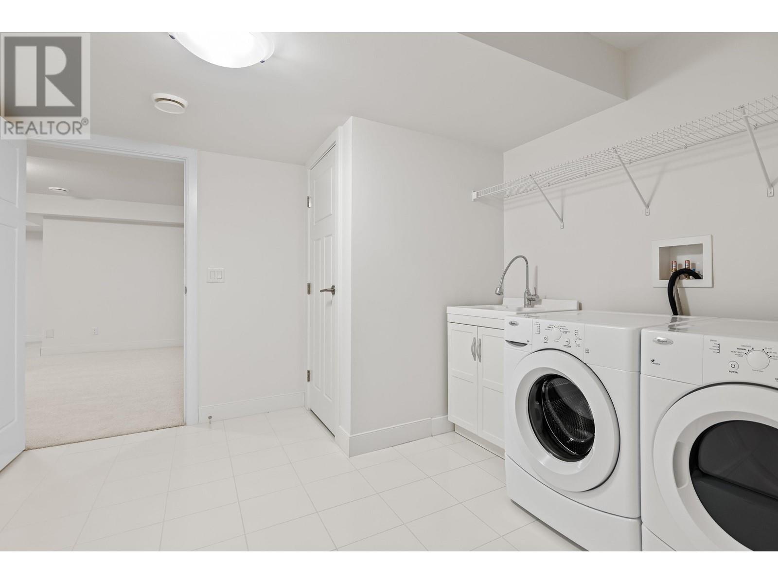 1511 Dayton Street, Coquitlam, British Columbia  V3E 0J6 - Photo 33 - R2970669