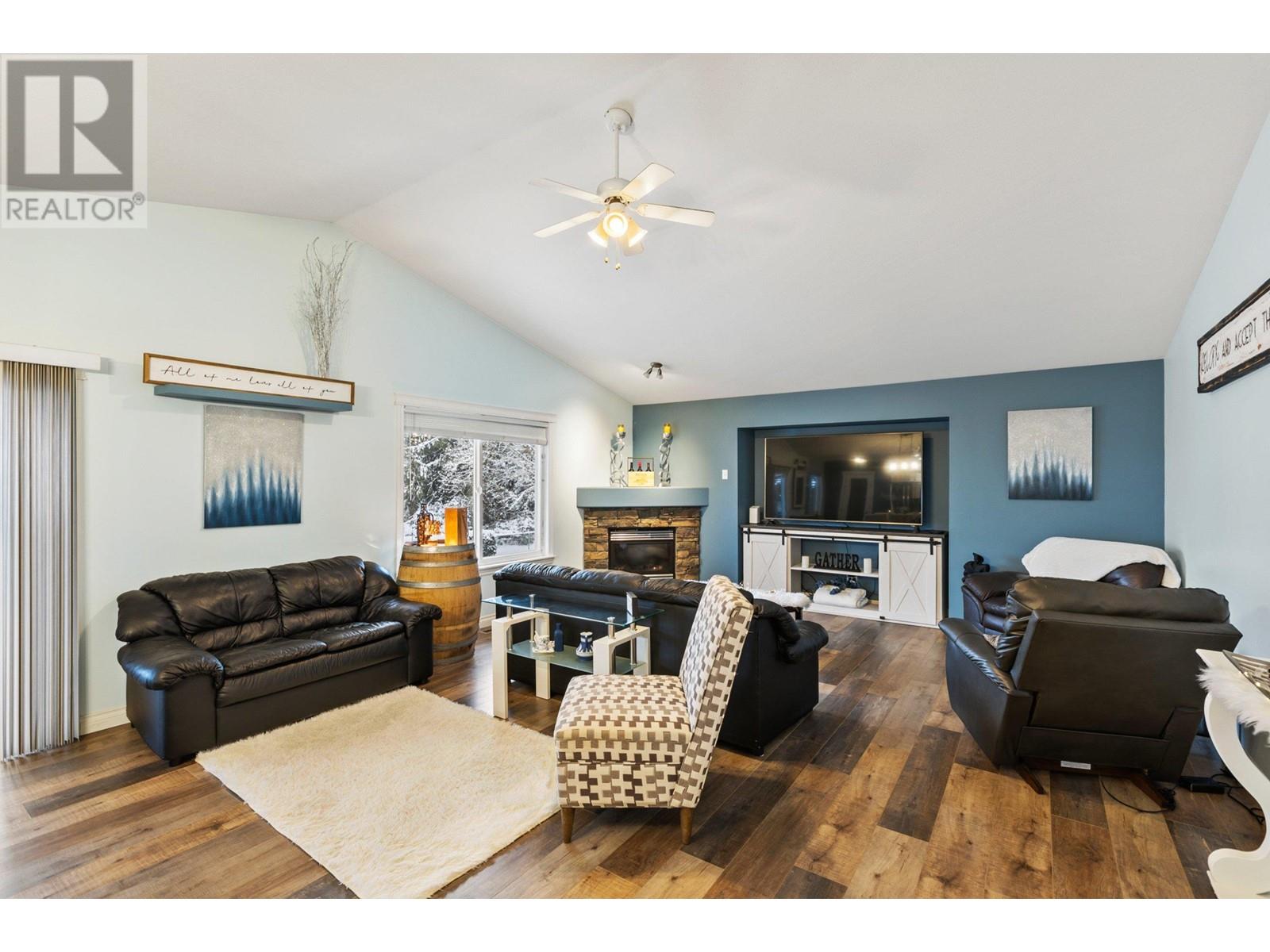 Property at 23960 ABERNETHY WAY image 3