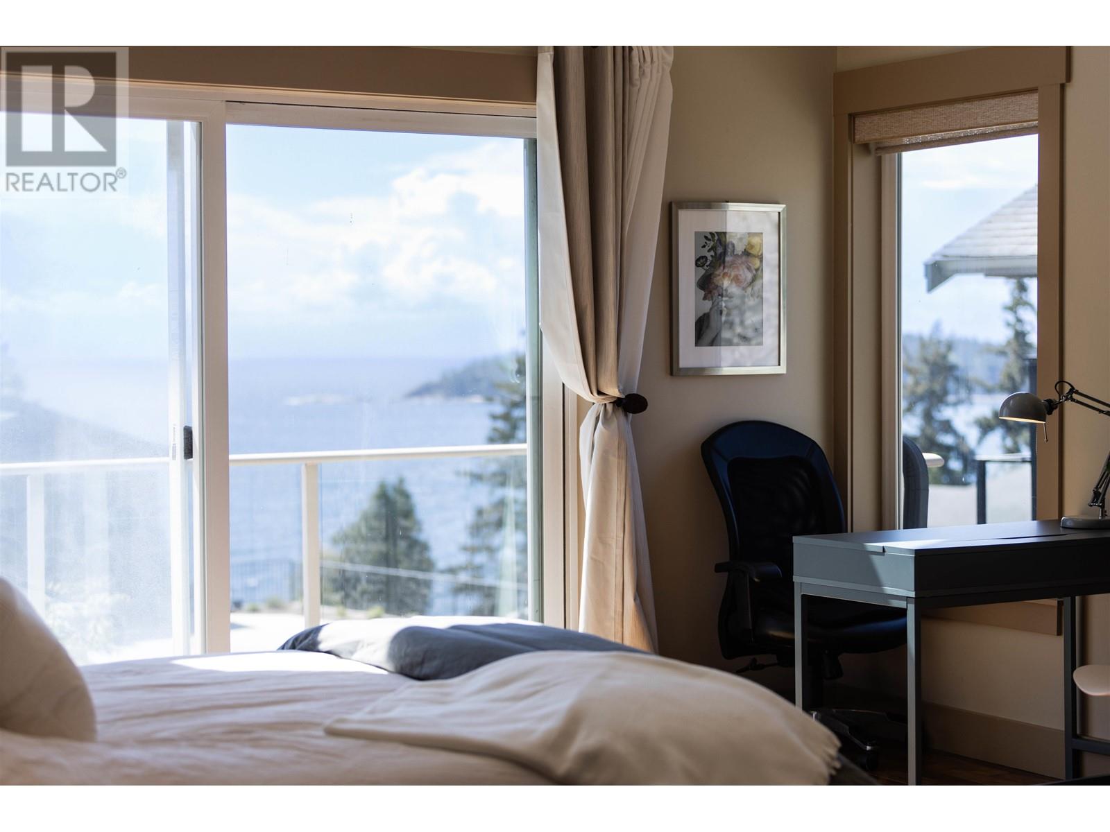 5936 Barnacle Street, Sechelt, British Columbia  V7Z 0V4 - Photo 16 - R2982141