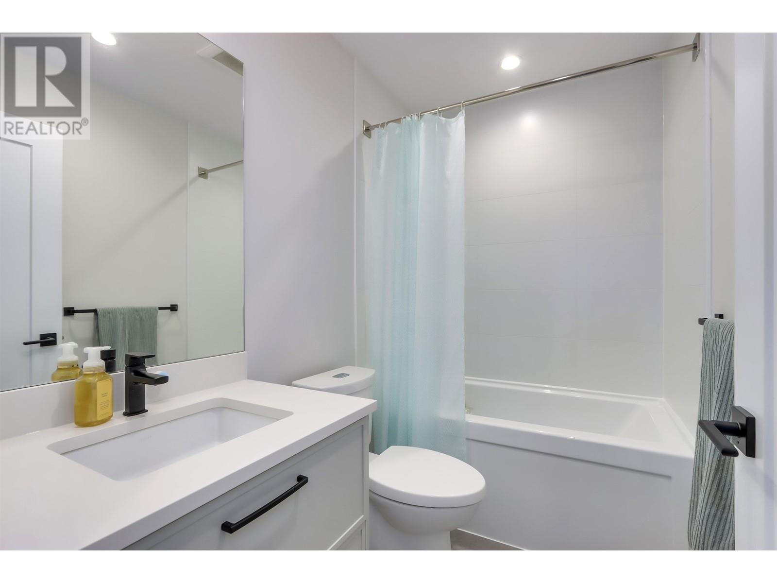 3 50 Seaview Drive, Port Moody, British Columbia  V3H 0N2 - Photo 15 - R2981939