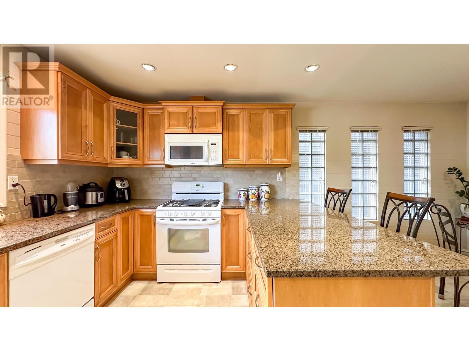 840 E 38th Avenue, Vancouver, British Columbia  V5W 1J3 - Photo 8 - R2982062