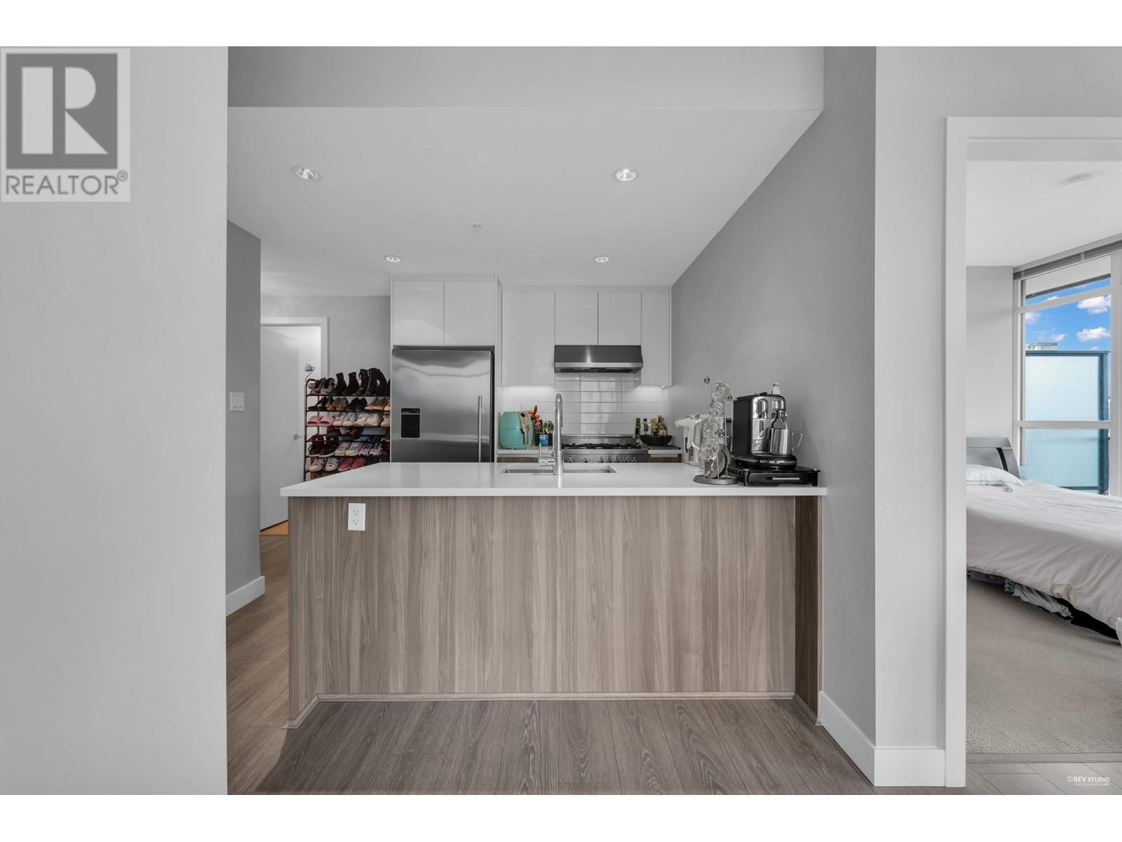 806 4900 Lennox Lane, Burnaby, British Columbia  V5H 0G9 - Photo 13 - R2981891