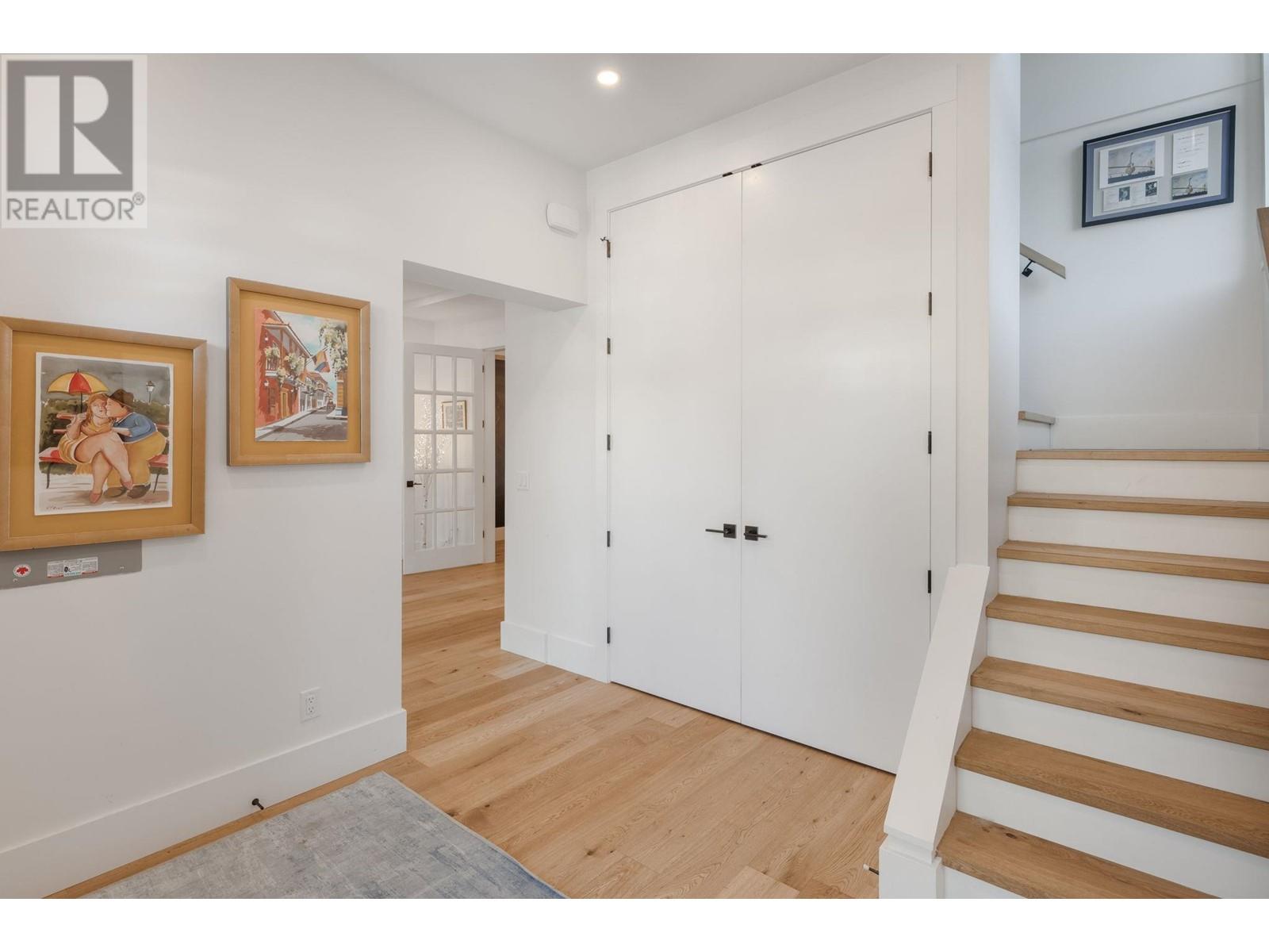614 Fourth Avenue, New Westminster, British Columbia  V3M 1S4 - Photo 19 - R2981486