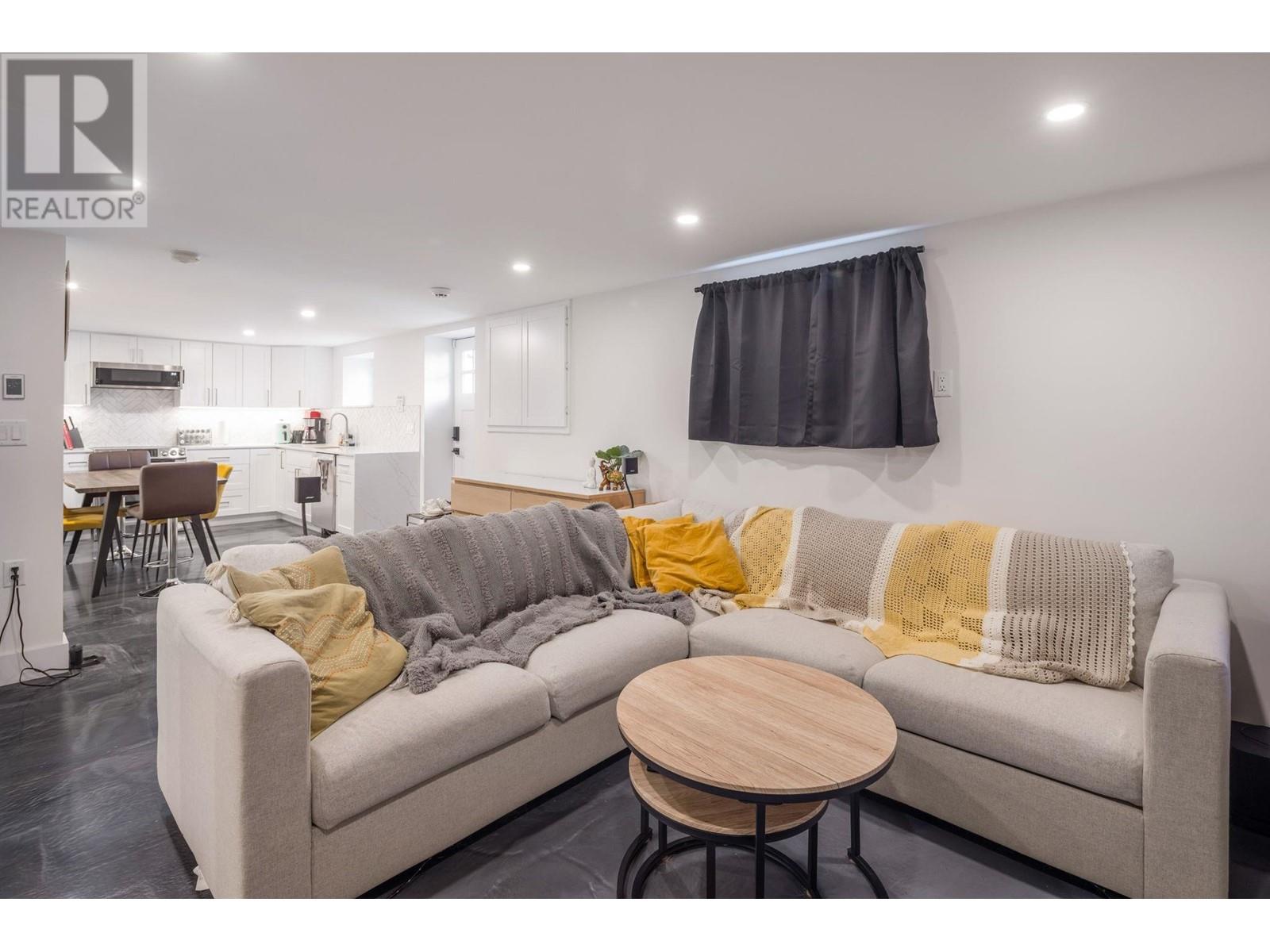 614 Fourth Avenue, New Westminster, British Columbia  V3M 1S4 - Photo 32 - R2981486