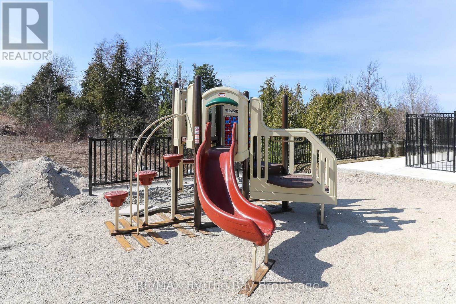 205 - 17 Spooner Crescent, Collingwood, Ontario  L9Y 1T3 - Photo 45 - S12016390