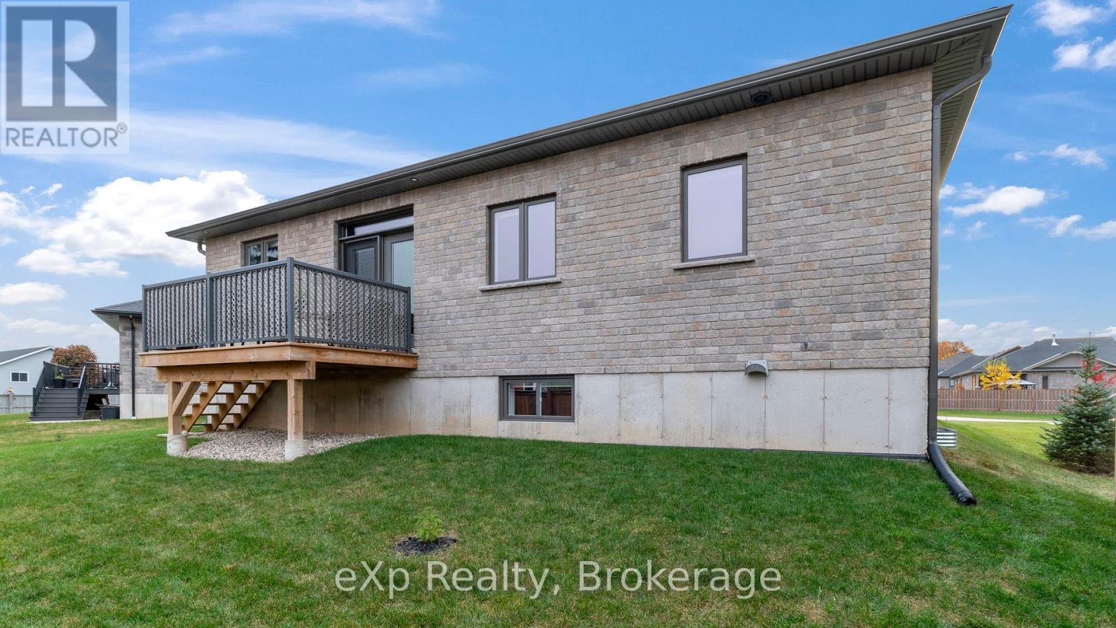 127 Dougs Crescent, Wellington North, Ontario  N0G 2L4 - Photo 31 - X12041953