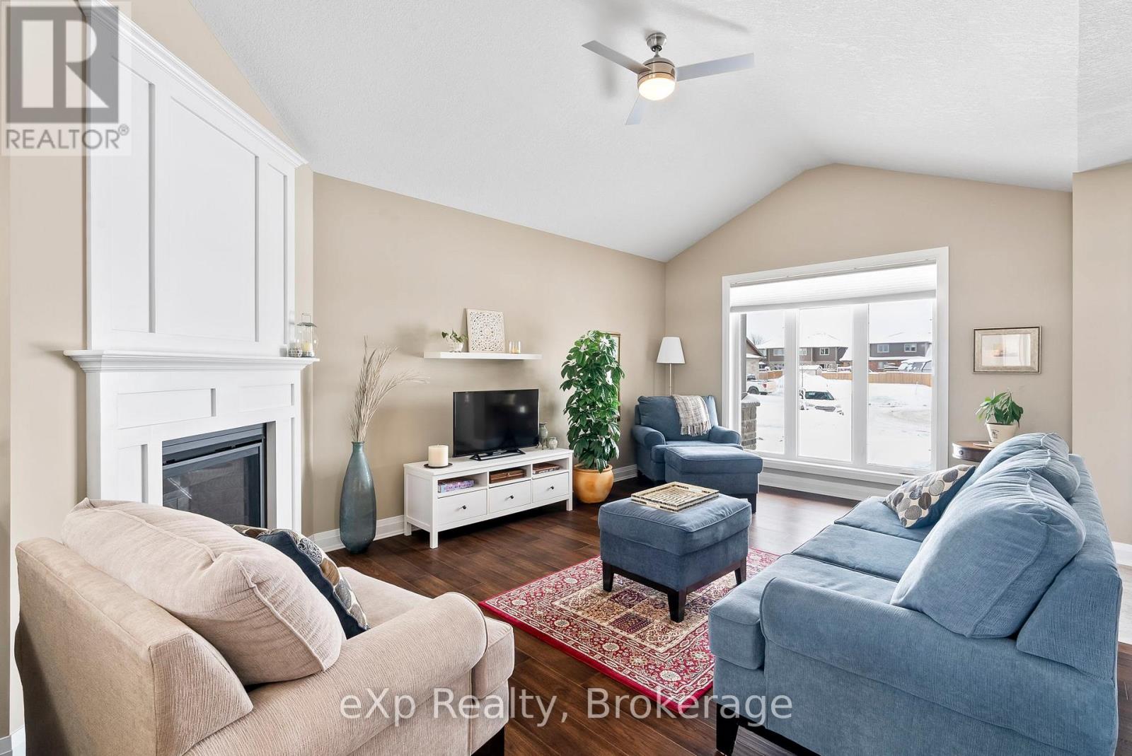 127 Dougs Crescent, Wellington North, Ontario  N0G 2L4 - Photo 6 - X12041953