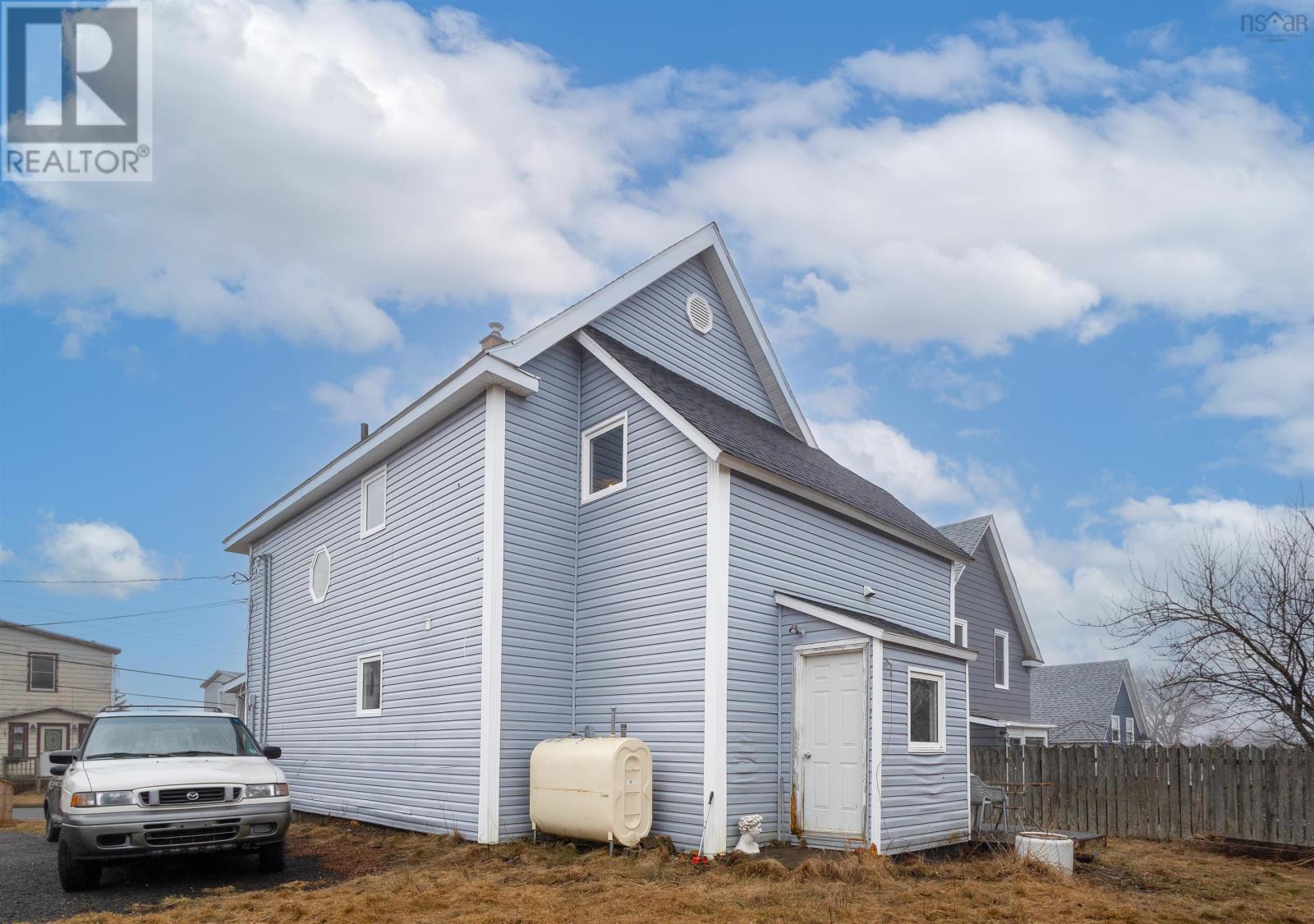 71 Catherine Street, Whitney Pier, Nova Scotia  B1N 2W2 - Photo 3 - 202505816