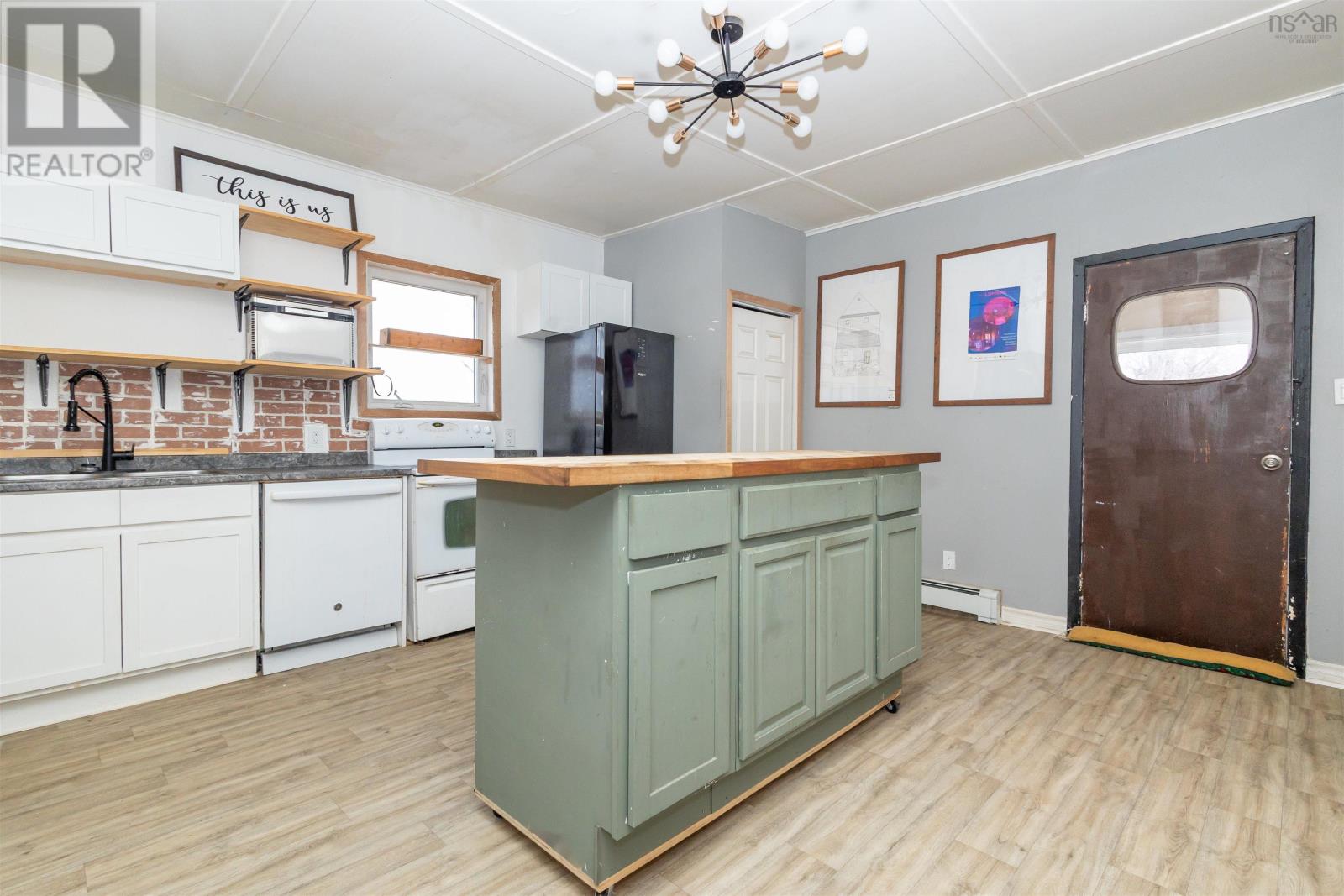 71 Catherine Street, Whitney Pier, Nova Scotia  B1N 2W2 - Photo 5 - 202505816