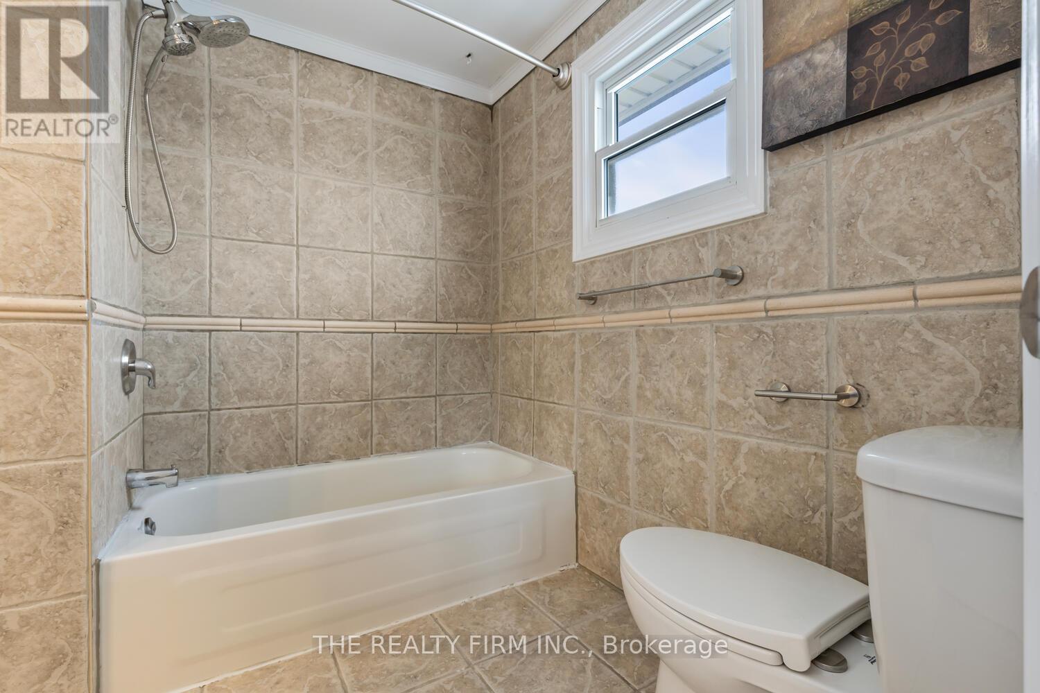 Photo 31 of 48 for 62 Beechbank Crescent