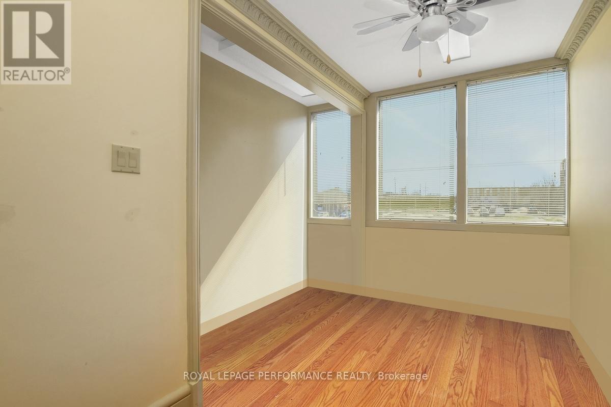 255 Montreal Road, Ottawa, Ontario  K1L 6C4 - Photo 10 - X12041940