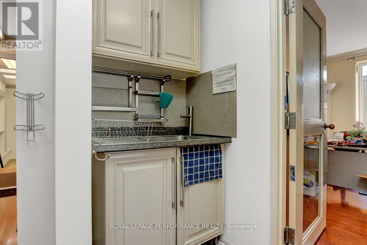 255 Montreal Road, Ottawa, Ontario  K1L 6C4 - Photo 17 - X12041940