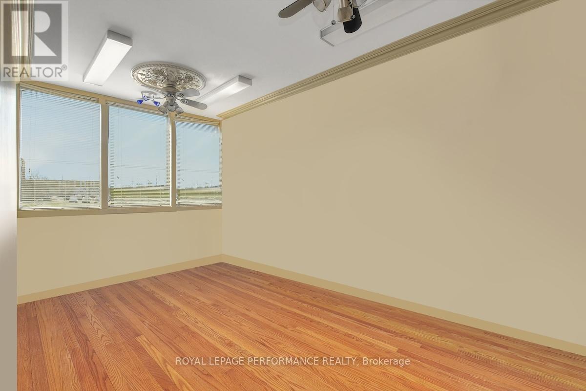 255 Montreal Road, Ottawa, Ontario  K1L 6C4 - Photo 8 - X12041940