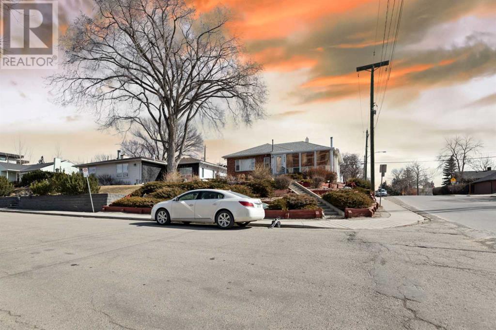 Property at 1402 Crescent Road NW image 2