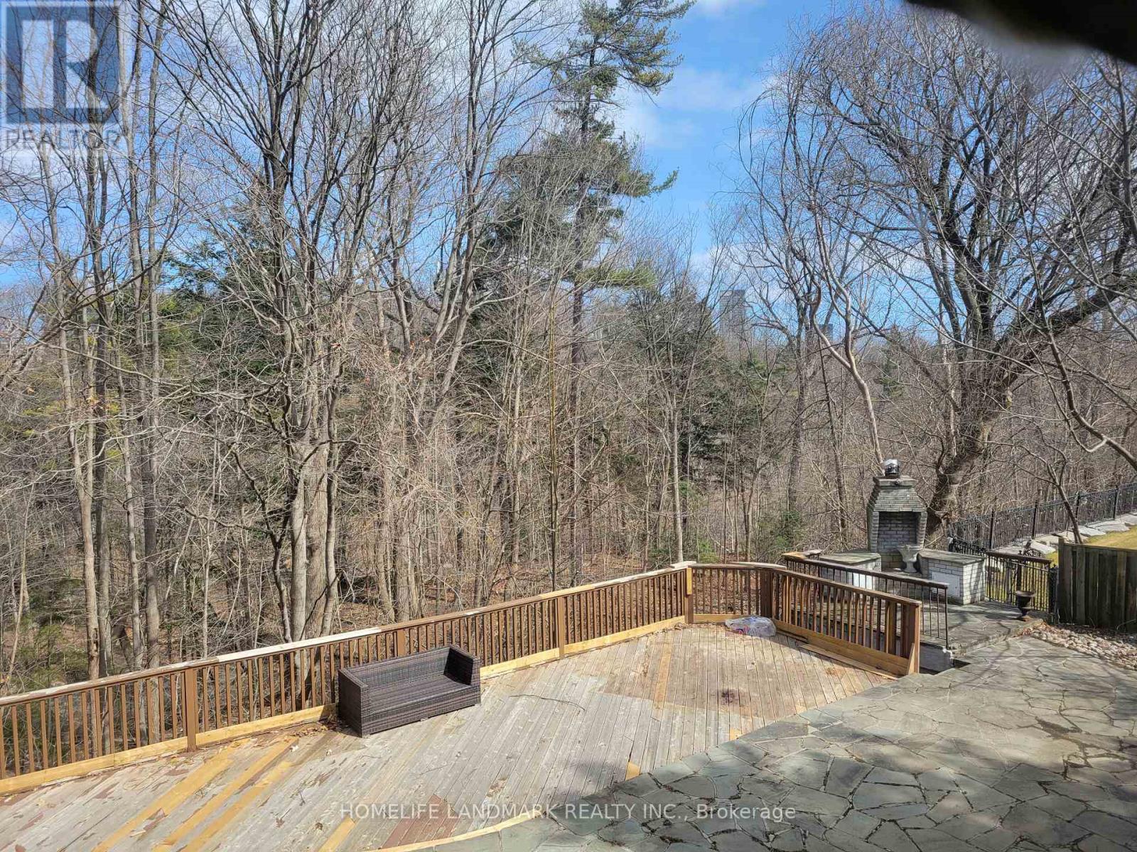 42 Saintfield Avenue, Toronto, Ontario  M3C 2M6 - Photo 18 - C11995007