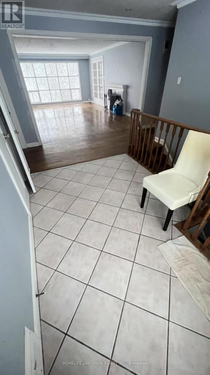 42 Saintfield Avenue, Toronto, Ontario  M3C 2M6 - Photo 2 - C11995007