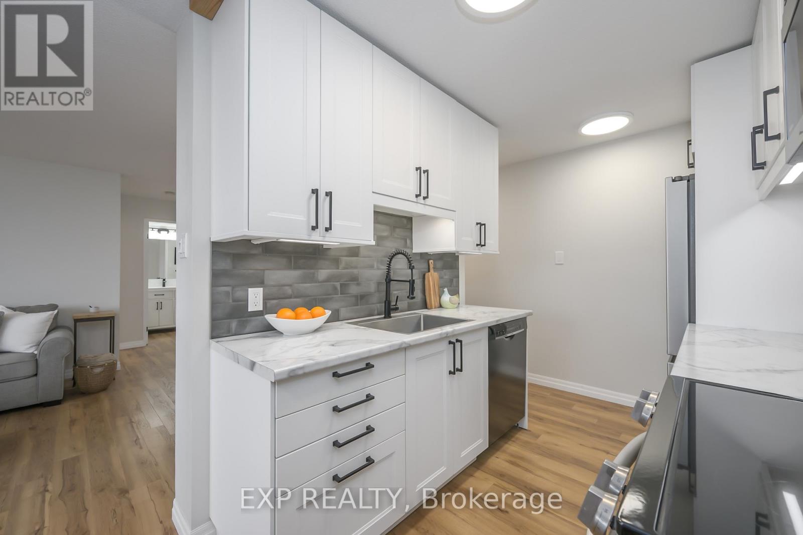 Photo 4 of 26 for 1507 - 1103 Jalna Boulevard