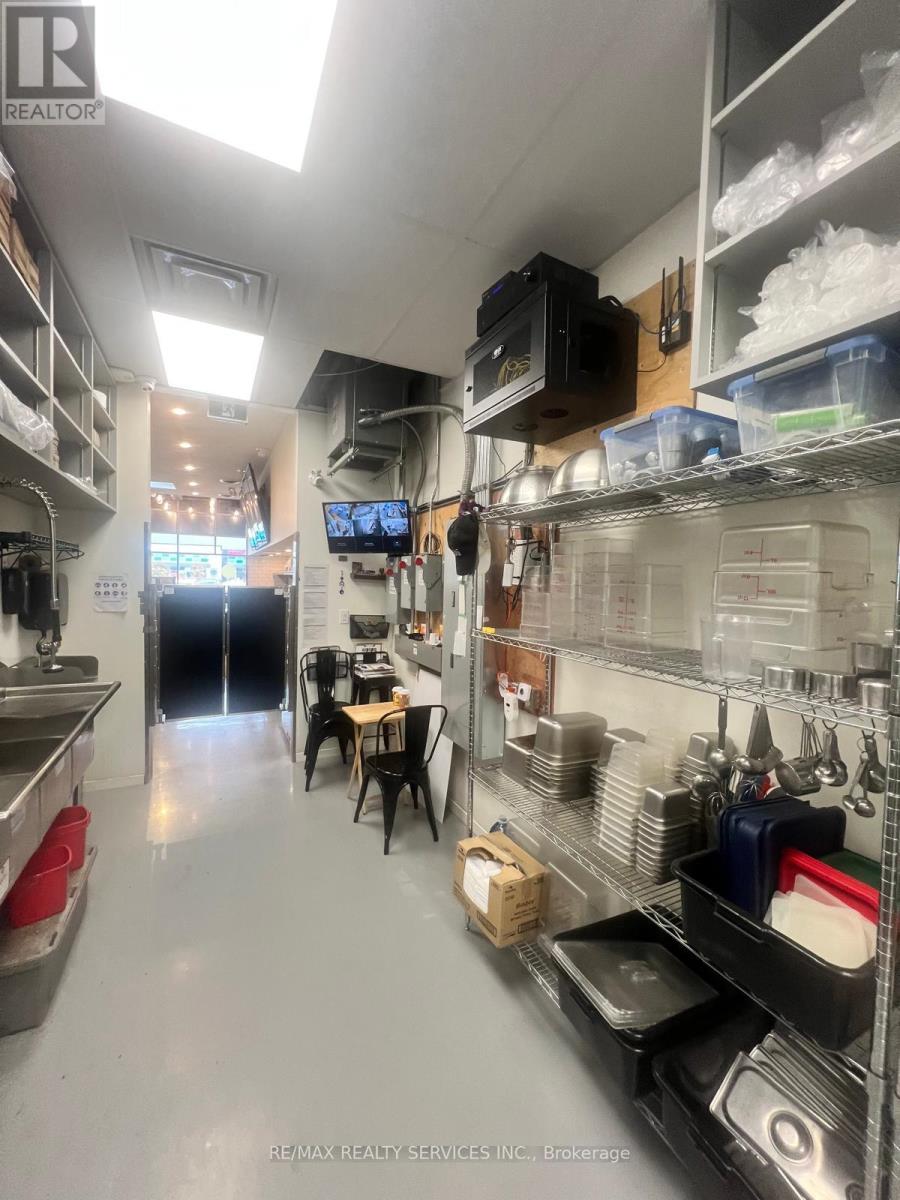 Property at 2277 SHEPPARD AVENUE W image 5