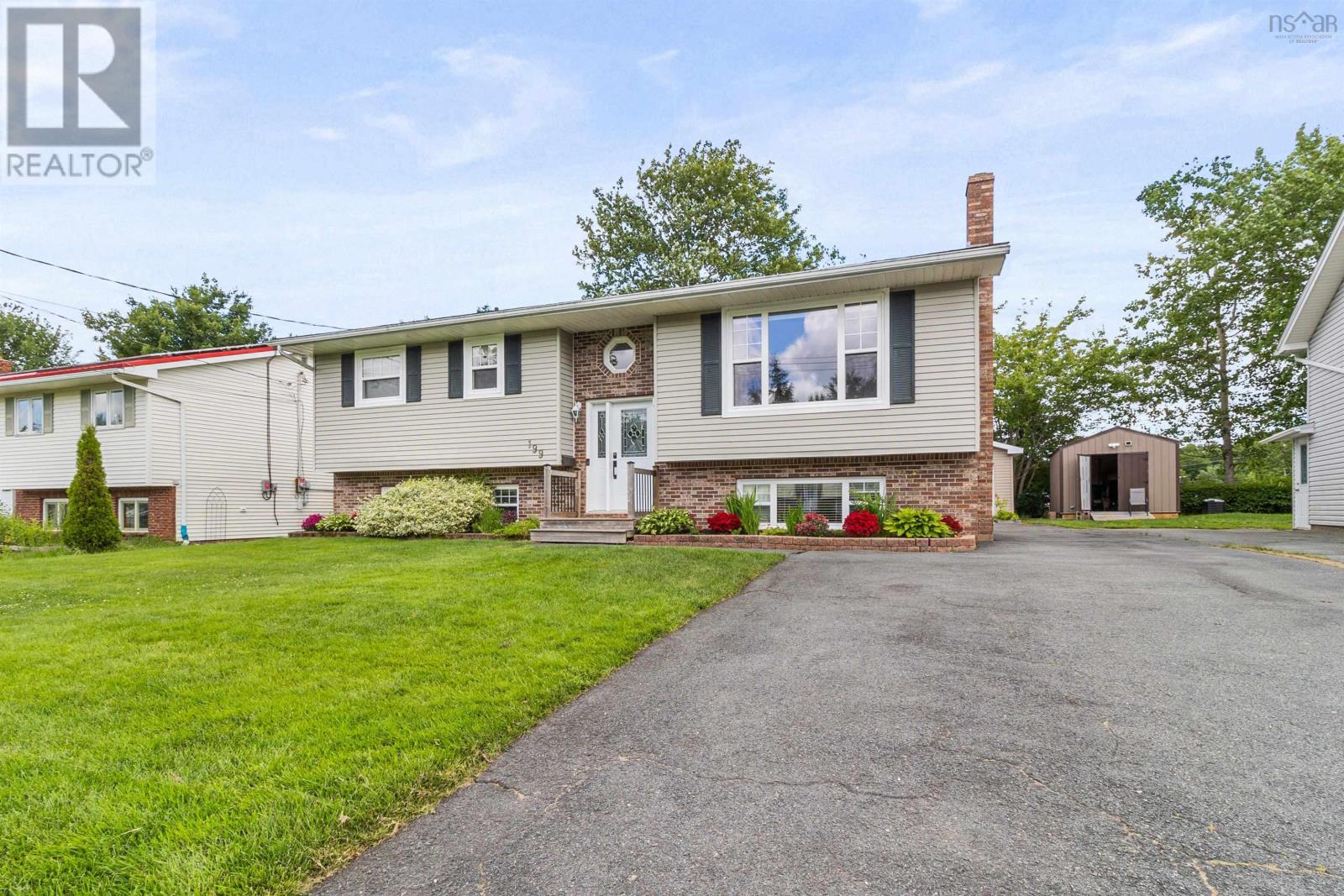 199 Sunnyvale Crescent, Lower Sackville, Nova Scotia  B4E 2S9 - Photo 1 - 202505826