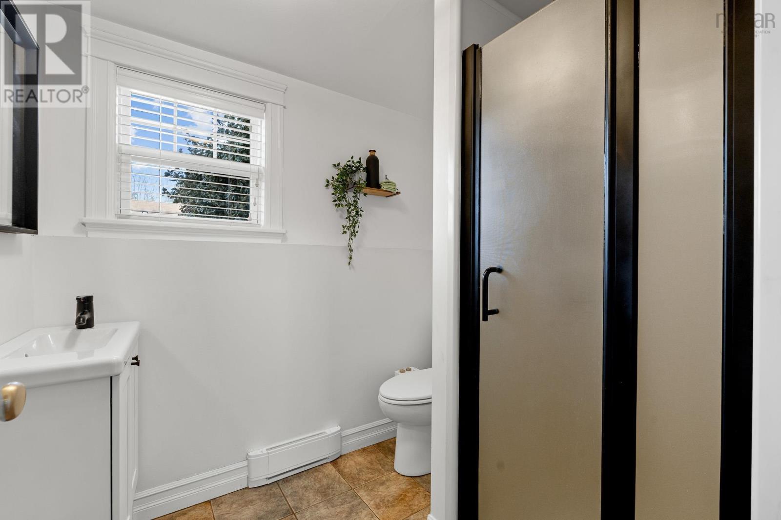 199 Sunnyvale Crescent, Lower Sackville, Nova Scotia  B4E 2S9 - Photo 36 - 202505826