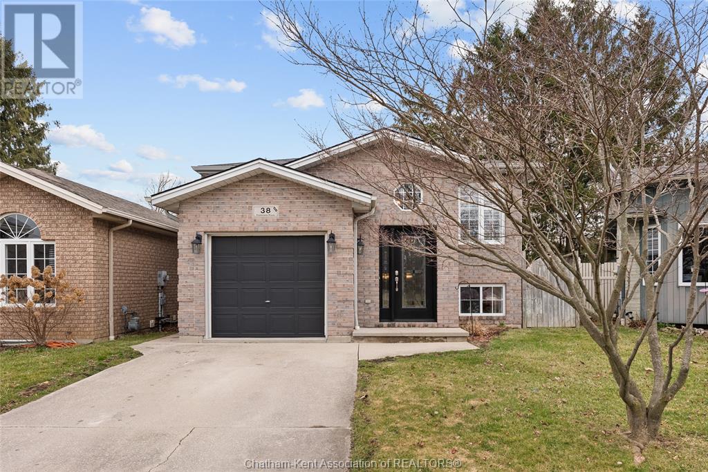 Property at 38 FIELDSTONE PLACE image 3