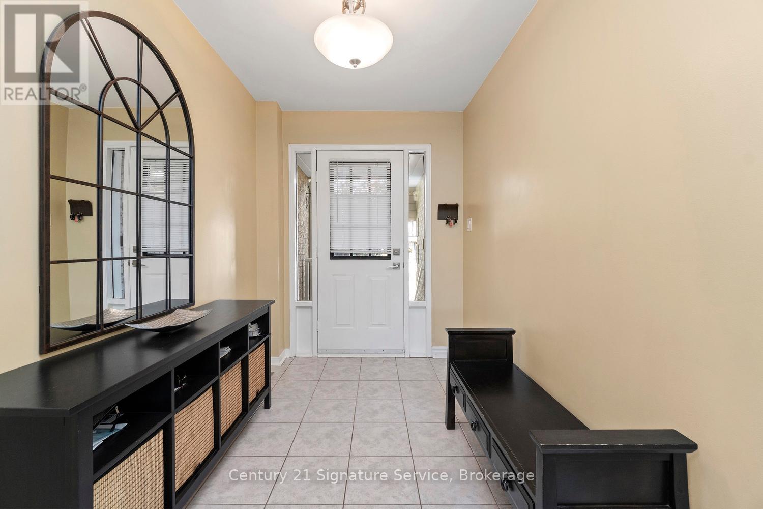 Property at 5140 LAMPMAN AVENUE image 3