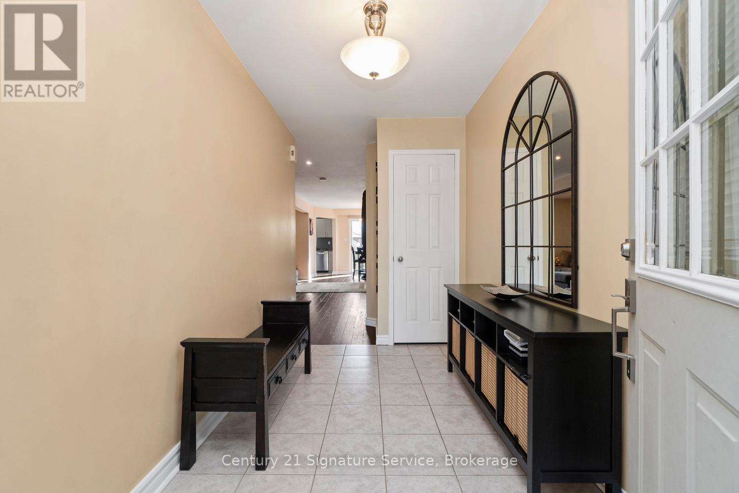 Property at 5140 LAMPMAN AVENUE image 4