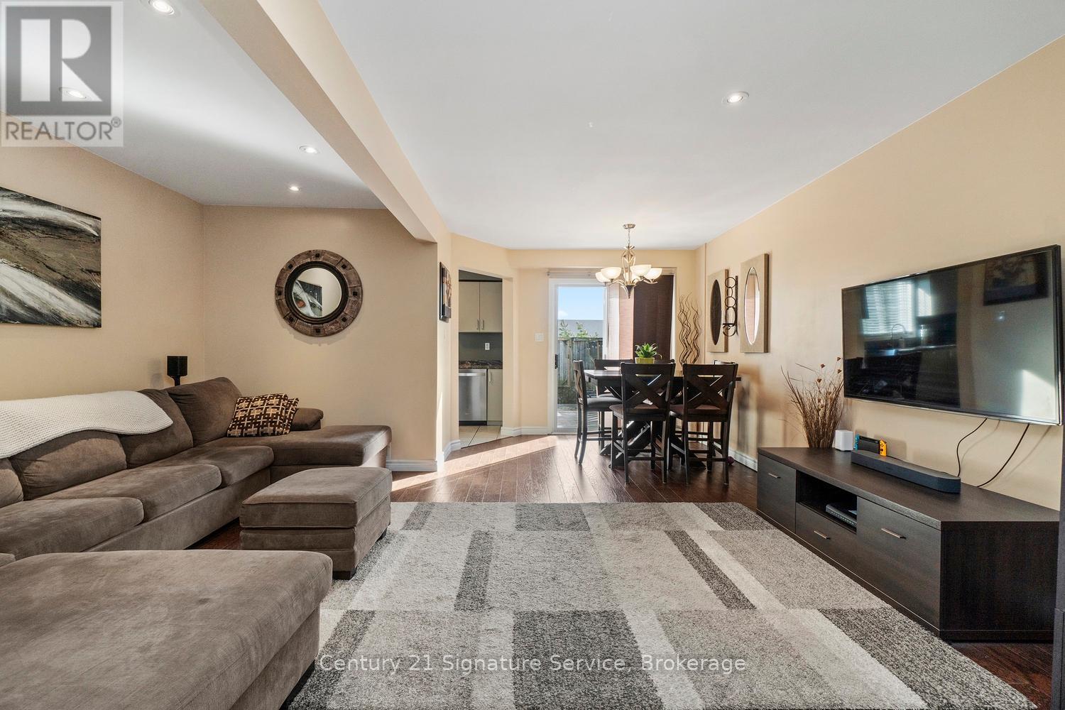 Property at 5140 LAMPMAN AVENUE image 5