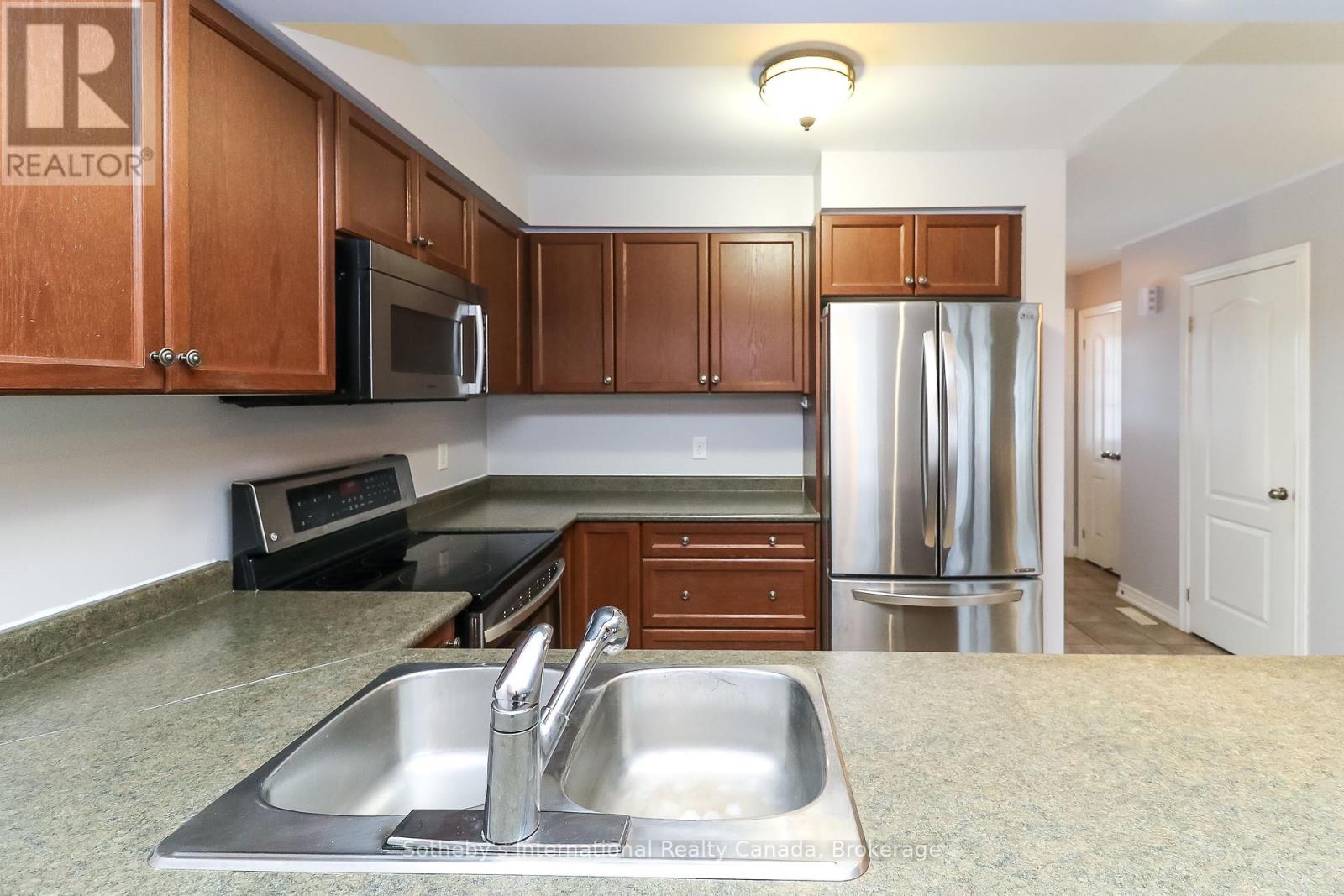 16 Nottawa Road, Wasaga Beach, Ontario  L9Y 2Y6 - Photo 10 - S12042037