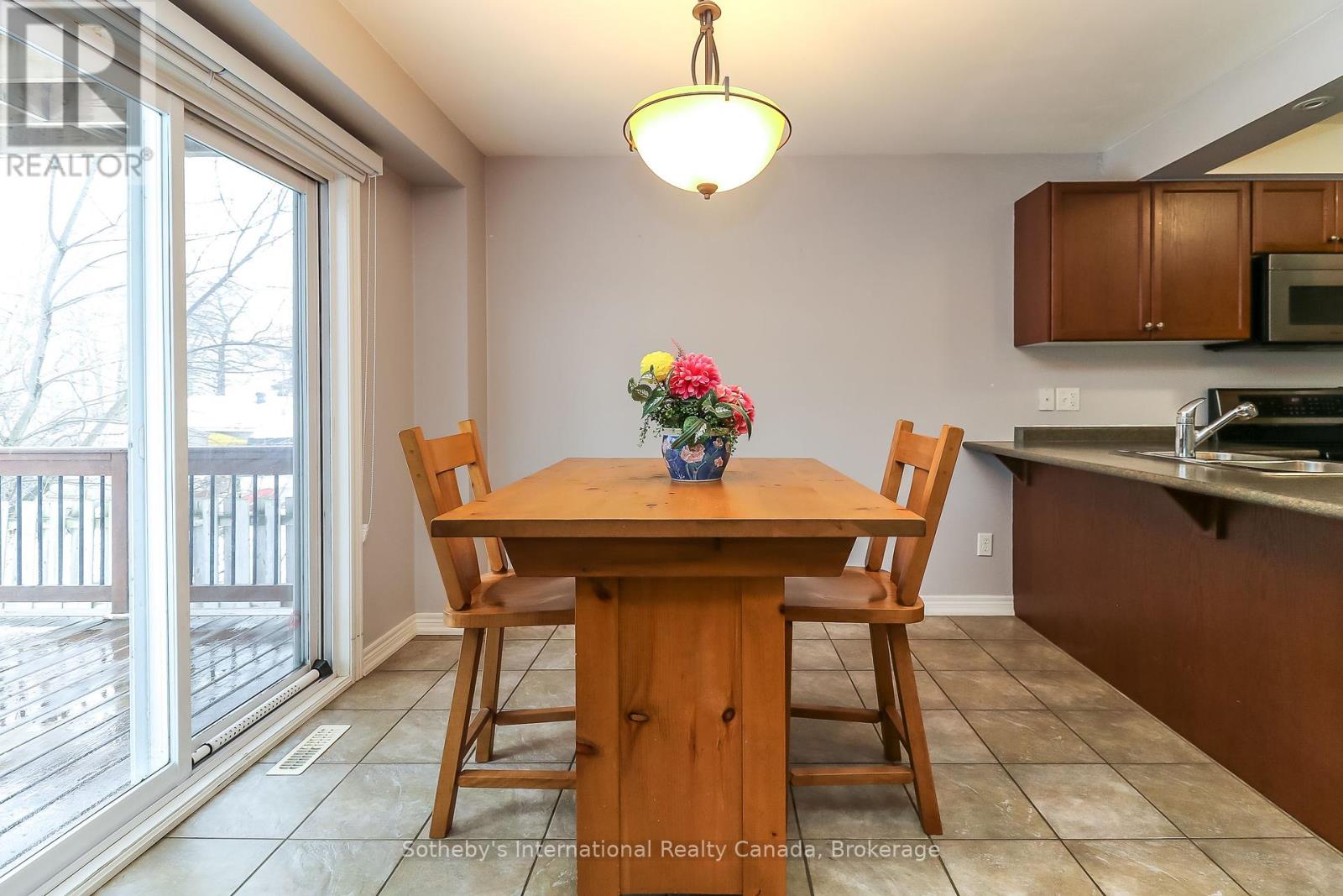 16 Nottawa Road, Wasaga Beach, Ontario  L9Y 2Y6 - Photo 12 - S12042037