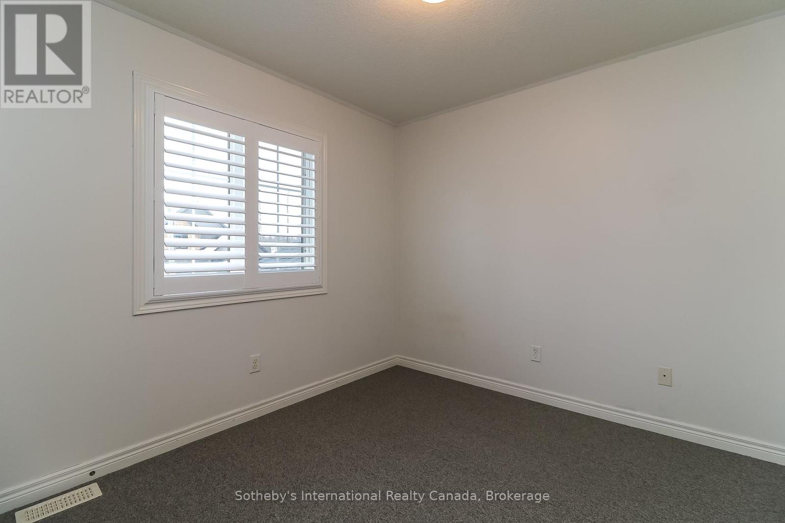 16 Nottawa Road, Wasaga Beach, Ontario  L9Y 2Y6 - Photo 24 - S12042037