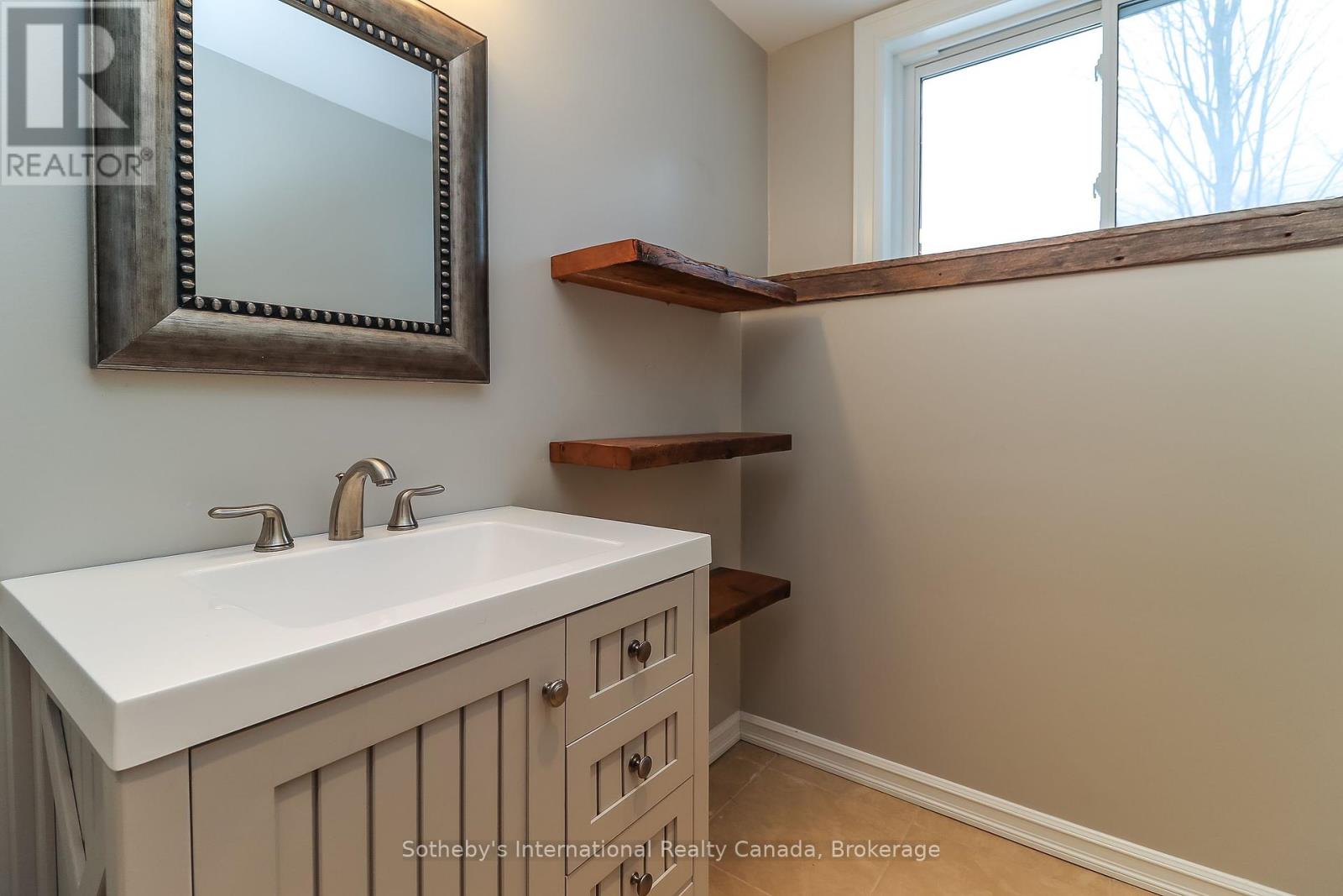 16 Nottawa Road, Wasaga Beach, Ontario  L9Y 2Y6 - Photo 40 - S12042037