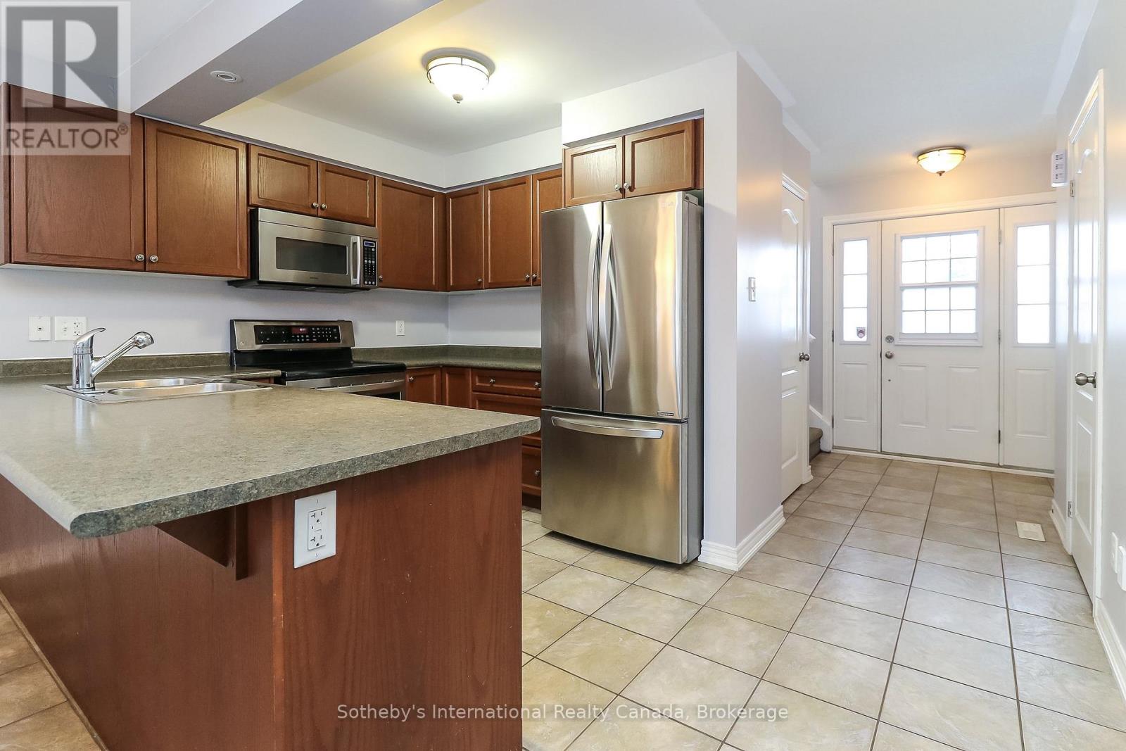 16 Nottawa Road, Wasaga Beach, Ontario  L9Y 2Y6 - Photo 9 - S12042037