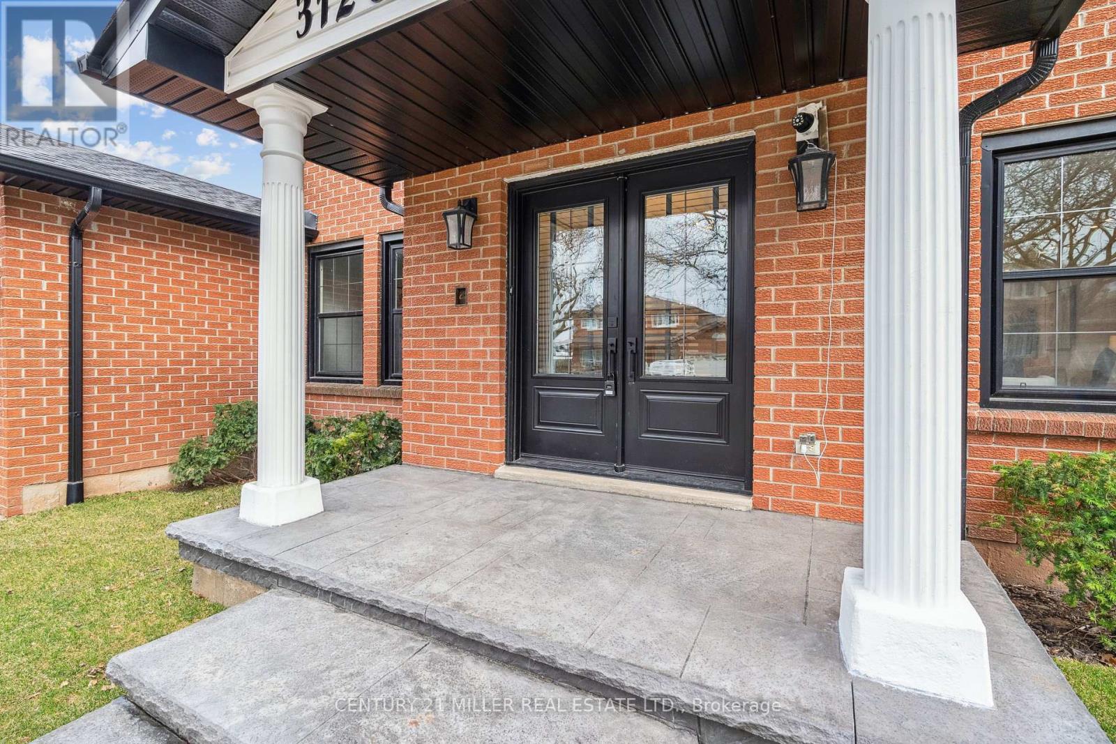 Property at 312 SLADE CRESCENT image 3