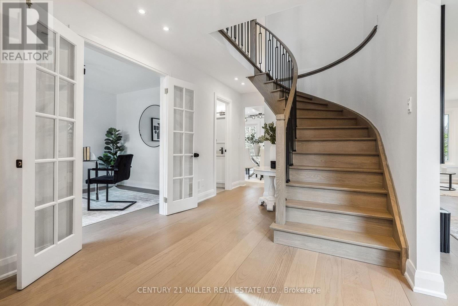 Property at 312 SLADE CRESCENT image 5
