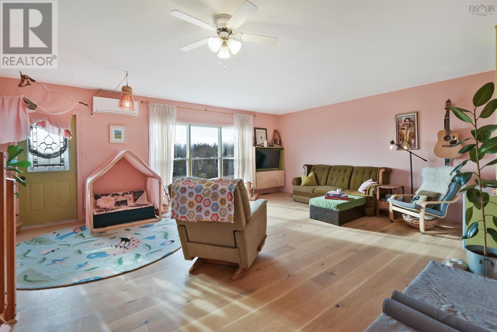 14272 Cabot Trail, Chéticamp, Nova Scotia  B0E 1H0 - Photo 15 - 202505837