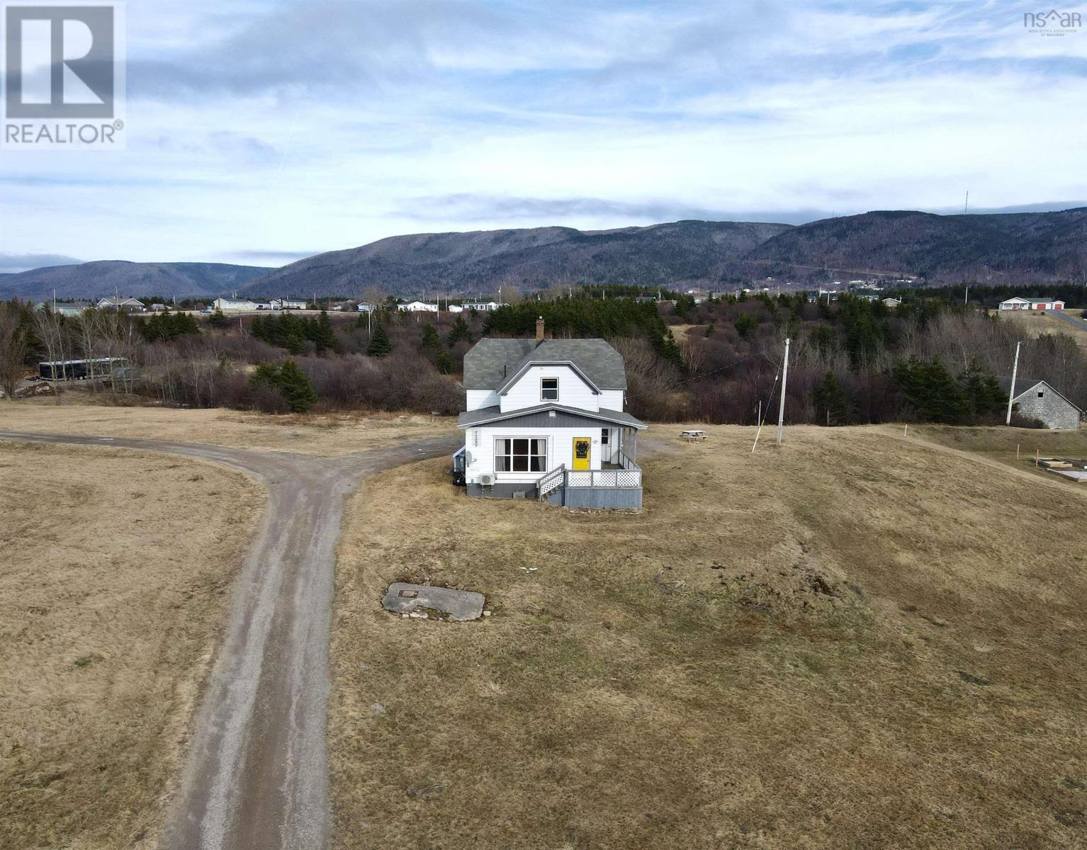 14272 Cabot Trail, Chéticamp, Nova Scotia  B0E 1H0 - Photo 2 - 202505837