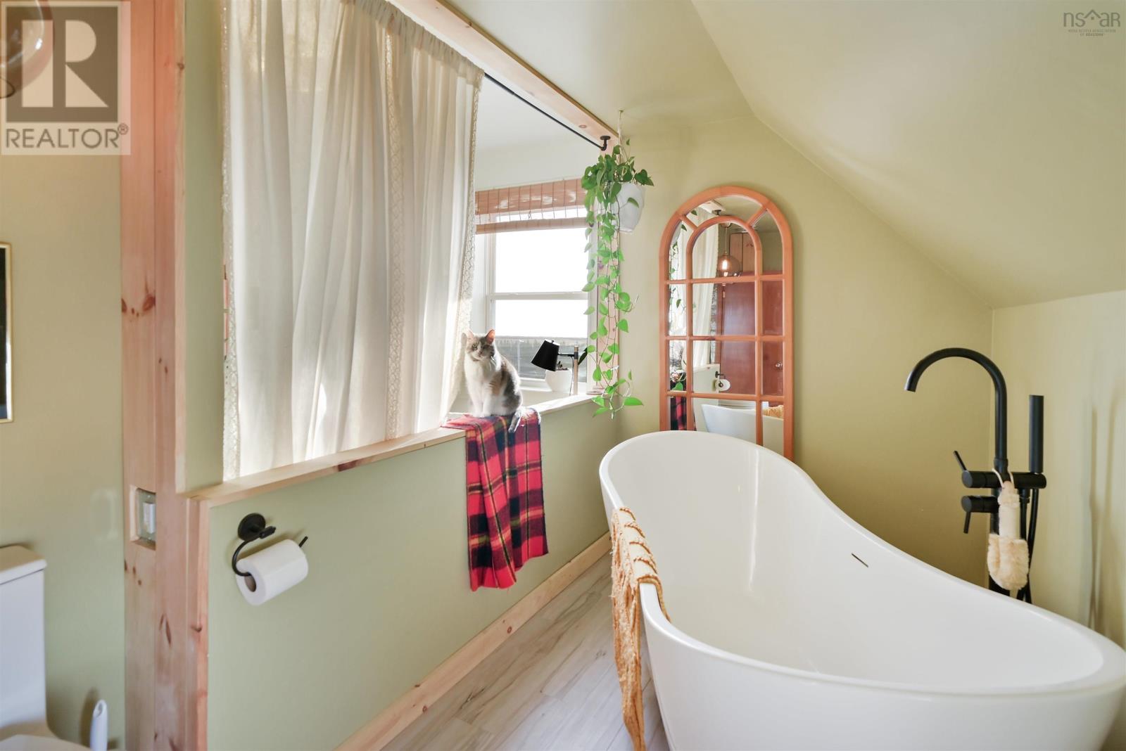 14272 Cabot Trail, Chéticamp, Nova Scotia  B0E 1H0 - Photo 26 - 202505837