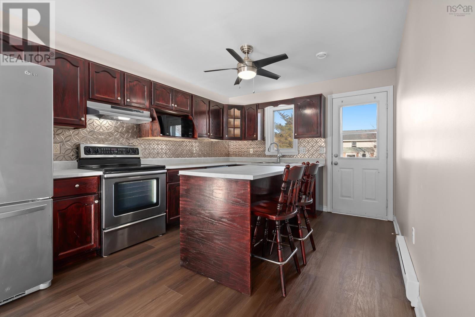 18 Peter Court, Eastern Passage, Nova Scotia  B3G 1S9 - Photo 9 - 202505838