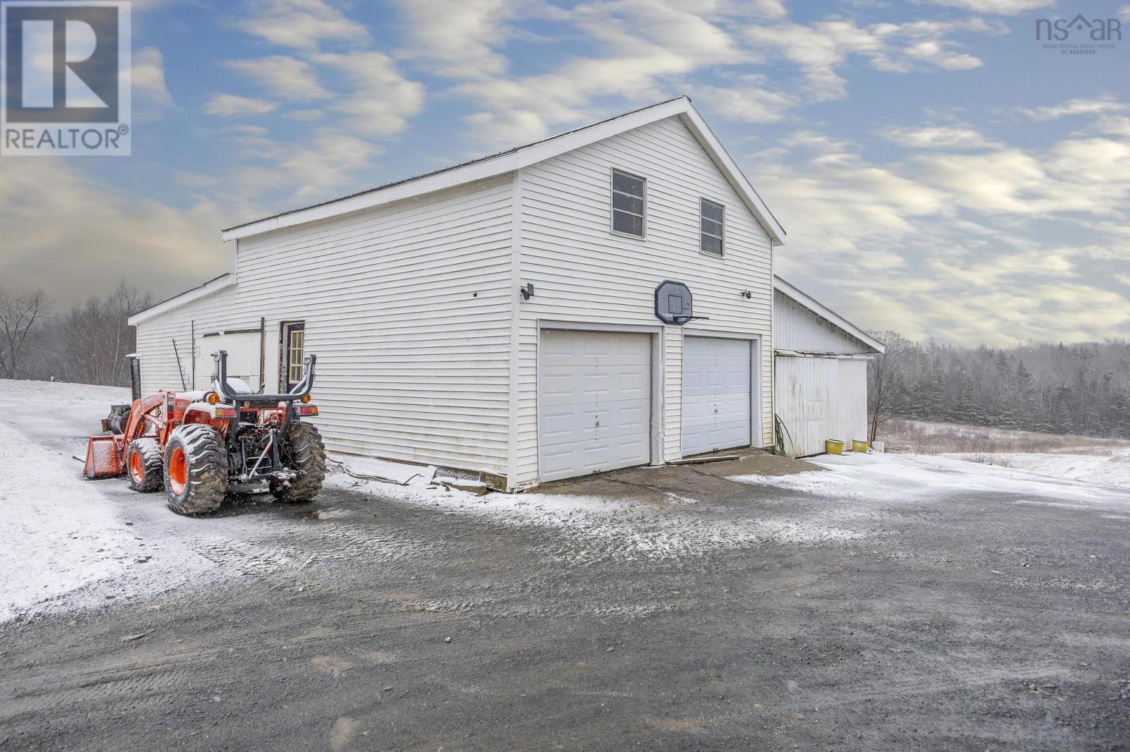 6950 Highway 215, Bramber, Nova Scotia  B0N 2R0 - Photo 2 - 202505844
