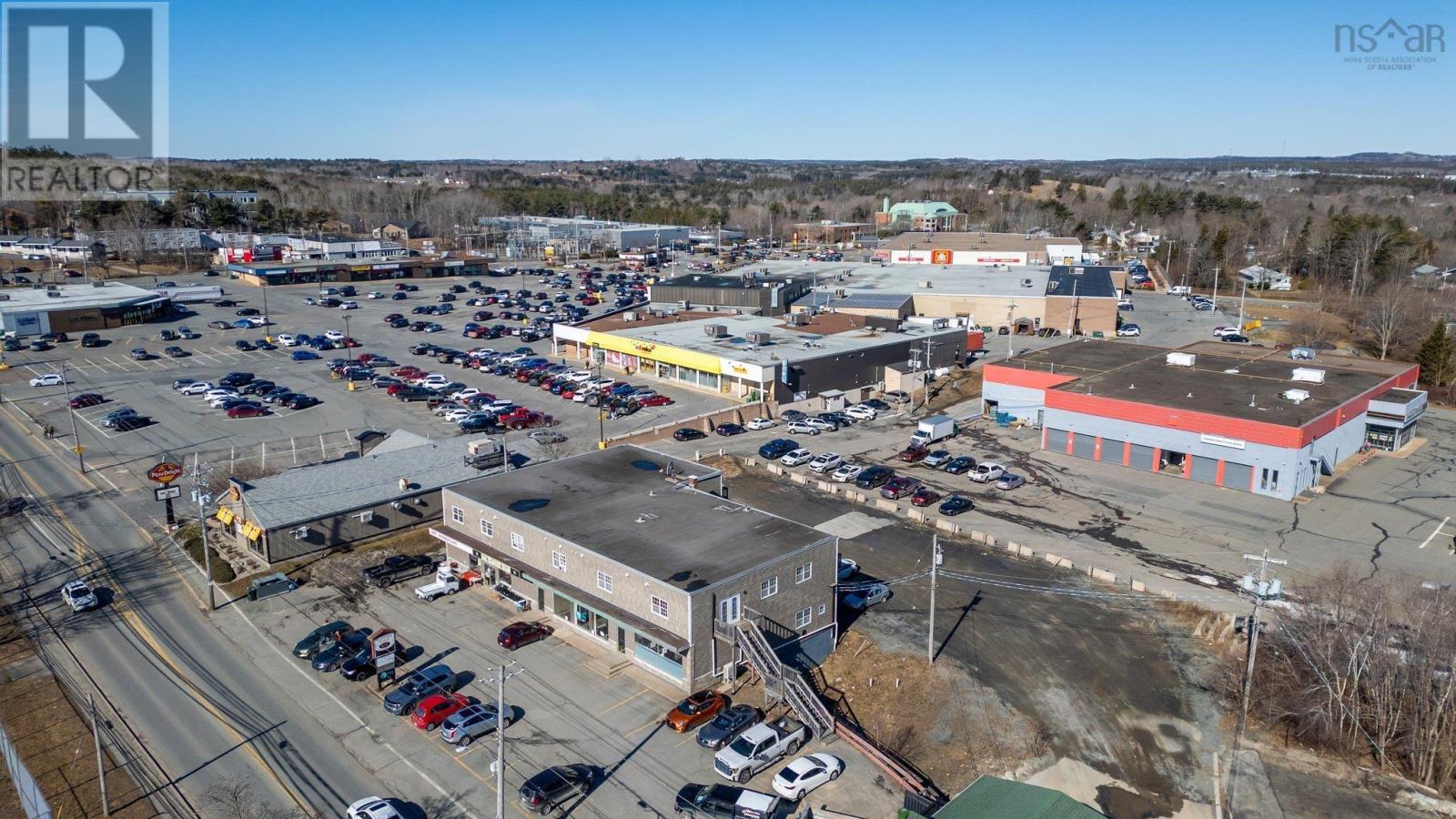 224 Dufferin Street, Bridgewater, Nova Scotia  B4V 2G7 - Photo 2 - 202505845