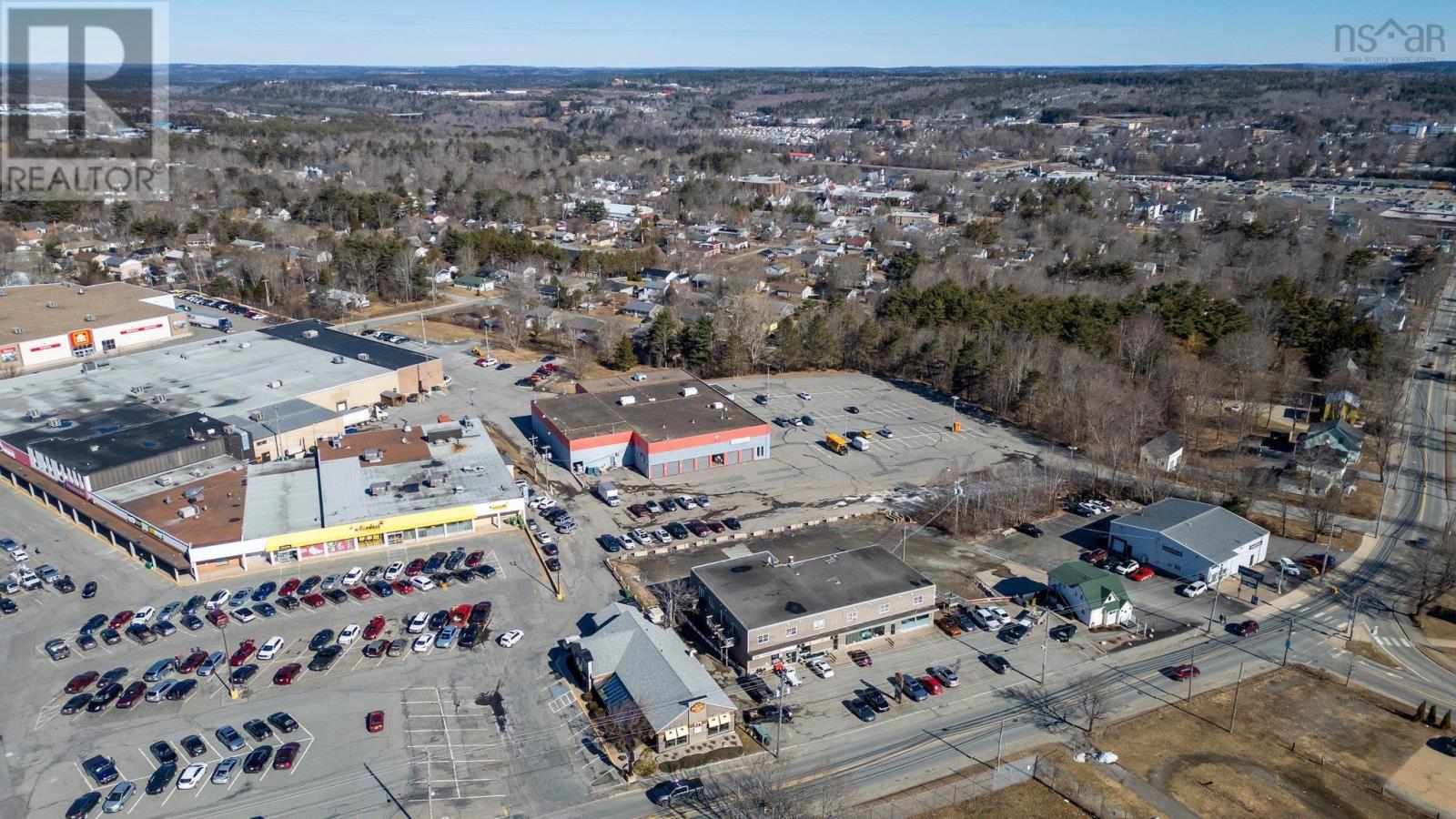 224 Dufferin Street, Bridgewater, Nova Scotia  B4V 2G7 - Photo 5 - 202505845