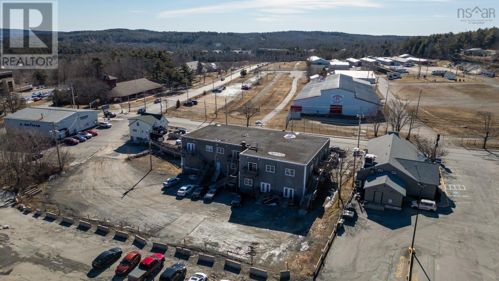 224 Dufferin Street, Bridgewater, Nova Scotia  B4V 2G7 - Photo 3 - 202505846