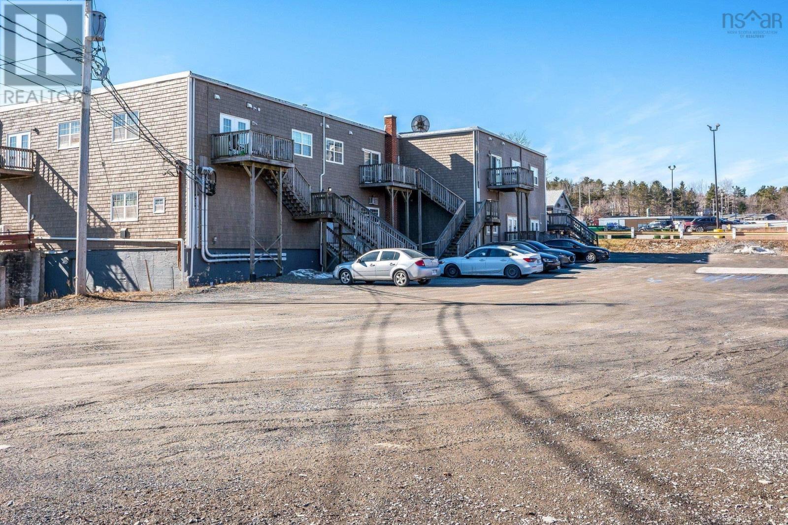224 Dufferin Street, Bridgewater, Nova Scotia  B4V 2G7 - Photo 4 - 202505846