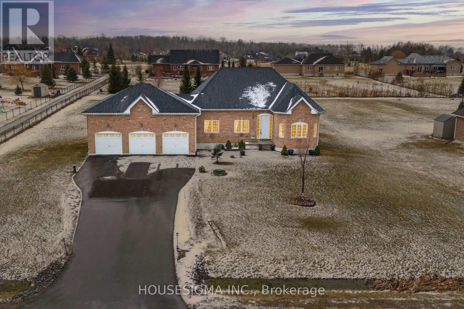Property at 50 SONGBIRD CRESCENT image 2