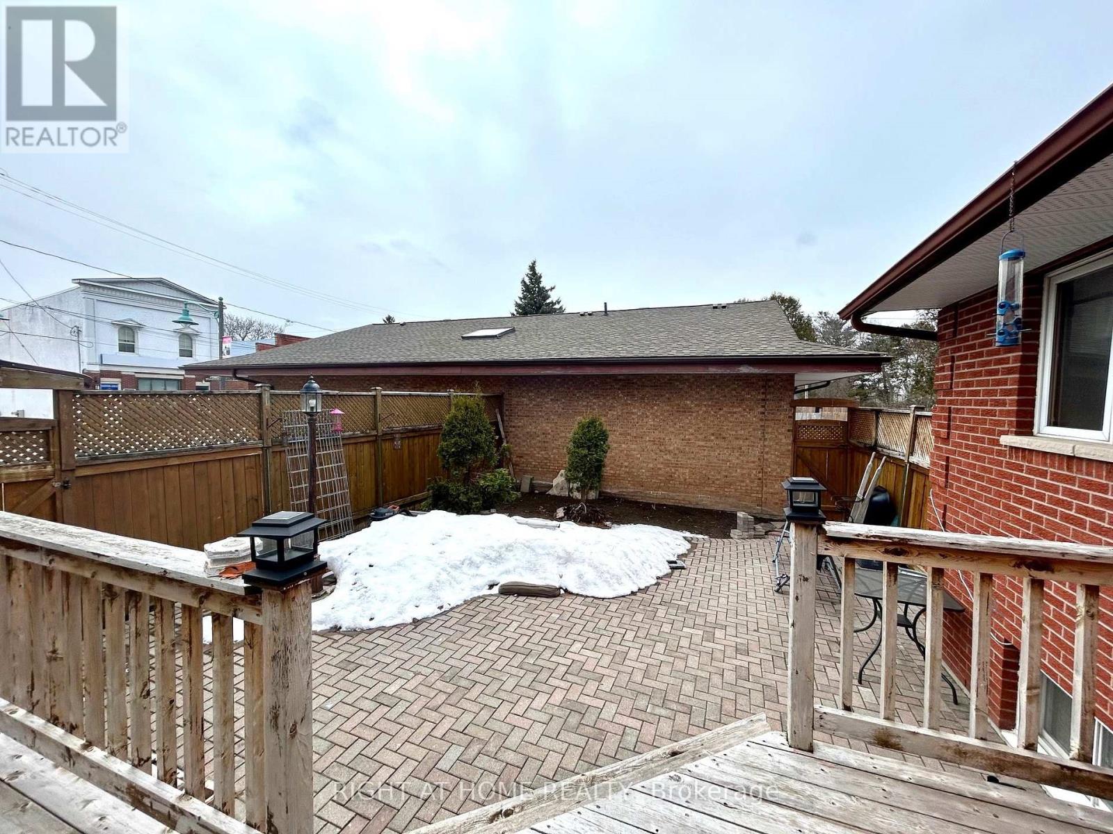 76 King Street, Kawartha Lakes (Woodville), Ontario  K0M 2T0 - Photo 18 - X12042303