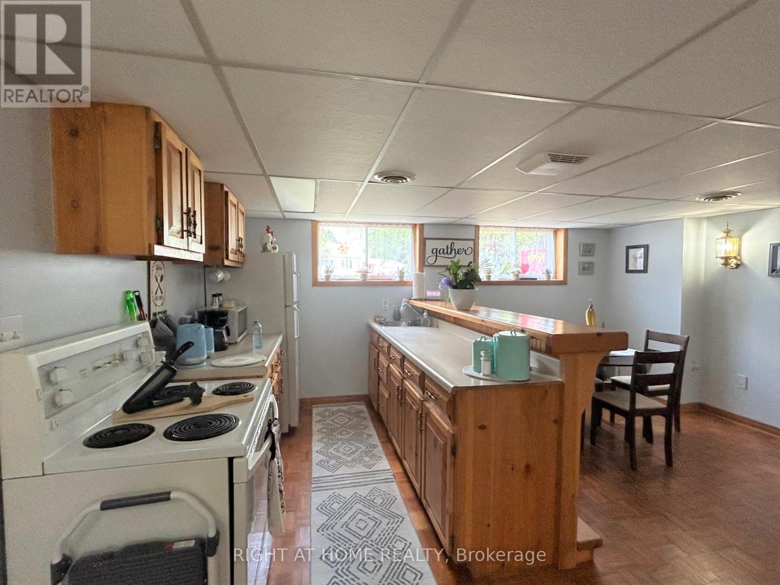 76 King Street, Kawartha Lakes (Woodville), Ontario  K0M 2T0 - Photo 21 - X12042303