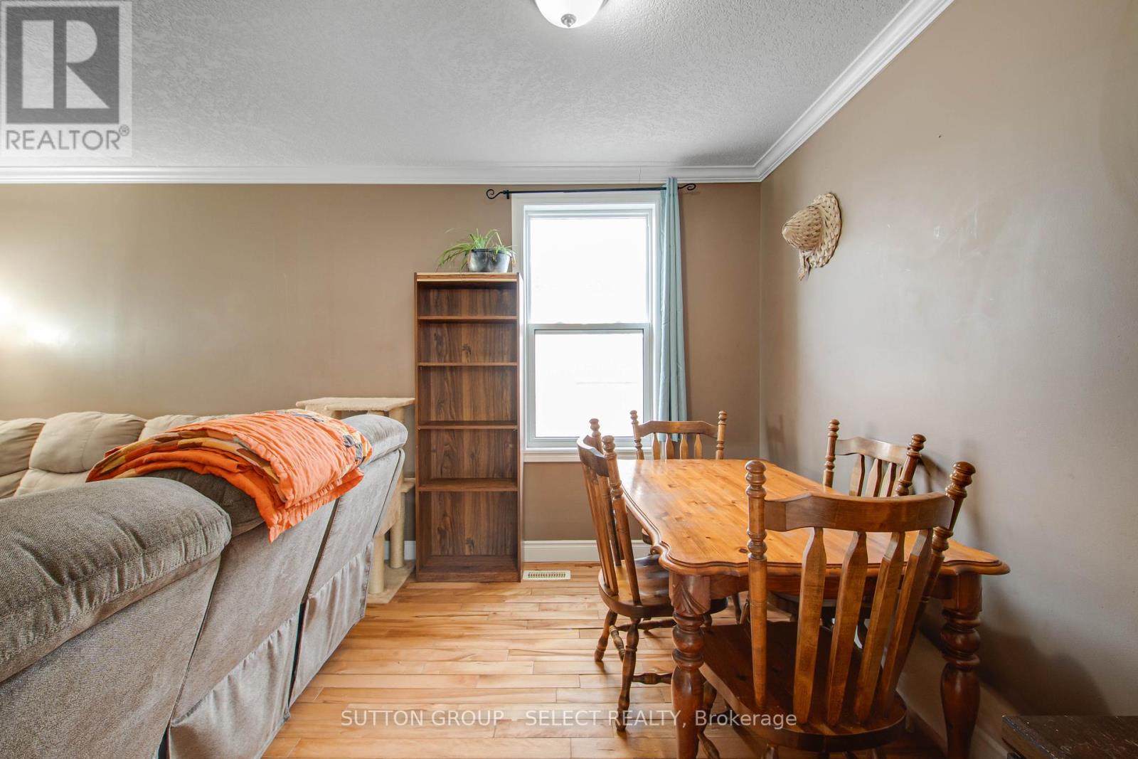 Photo 9 of 32 for 1185 King Street
