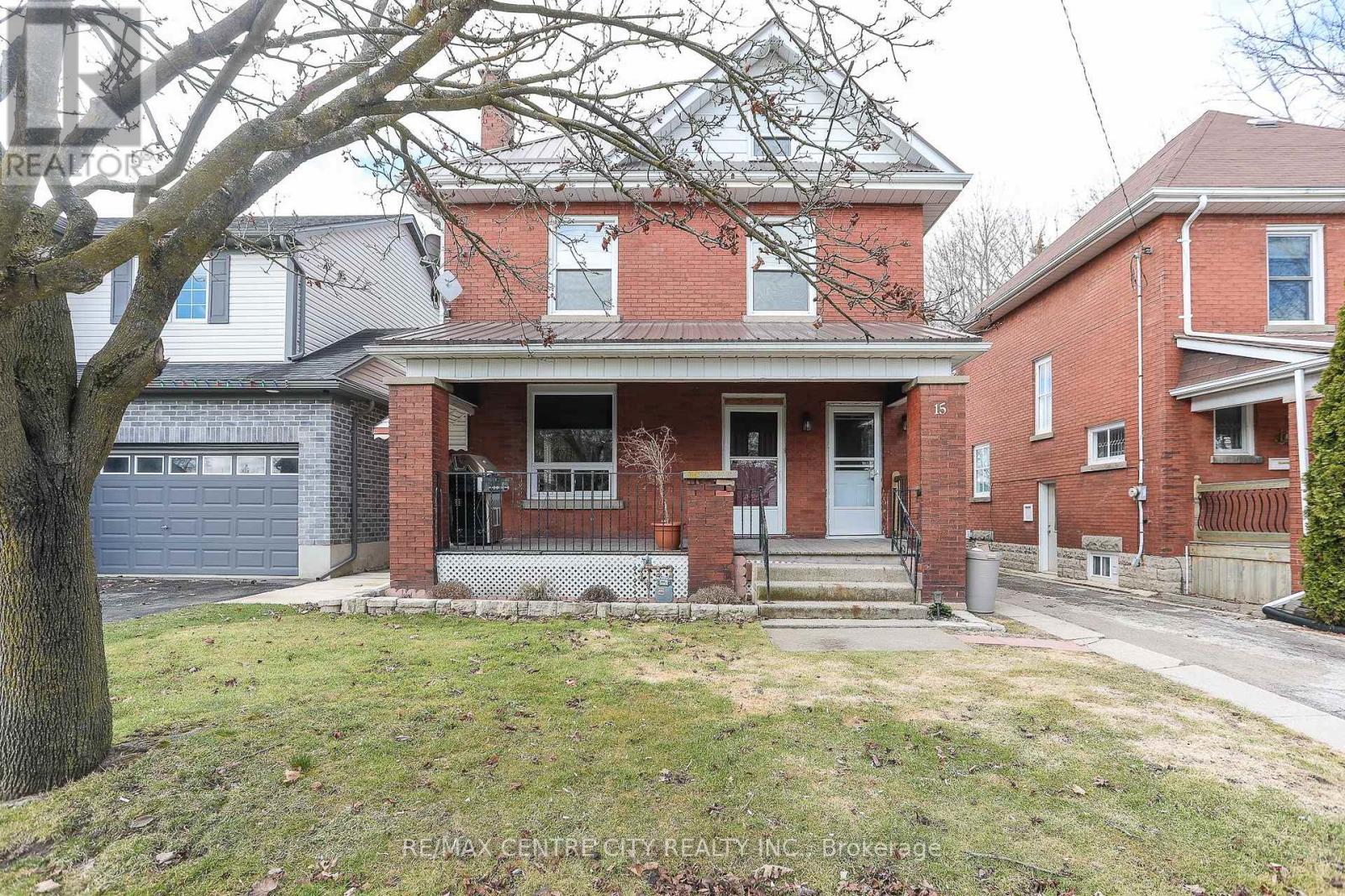 15 WILSON AVENUE, St. Thomas, Ontario